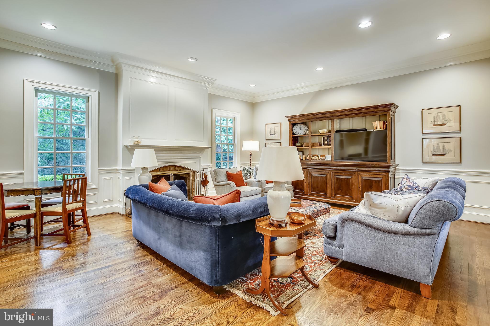 PEACOCK STATION - Residential