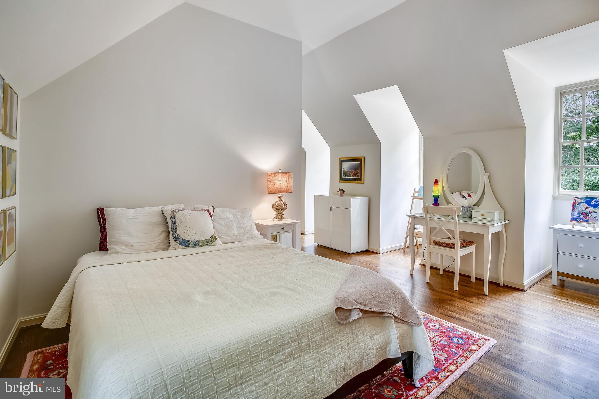 PEACOCK STATION - Residential