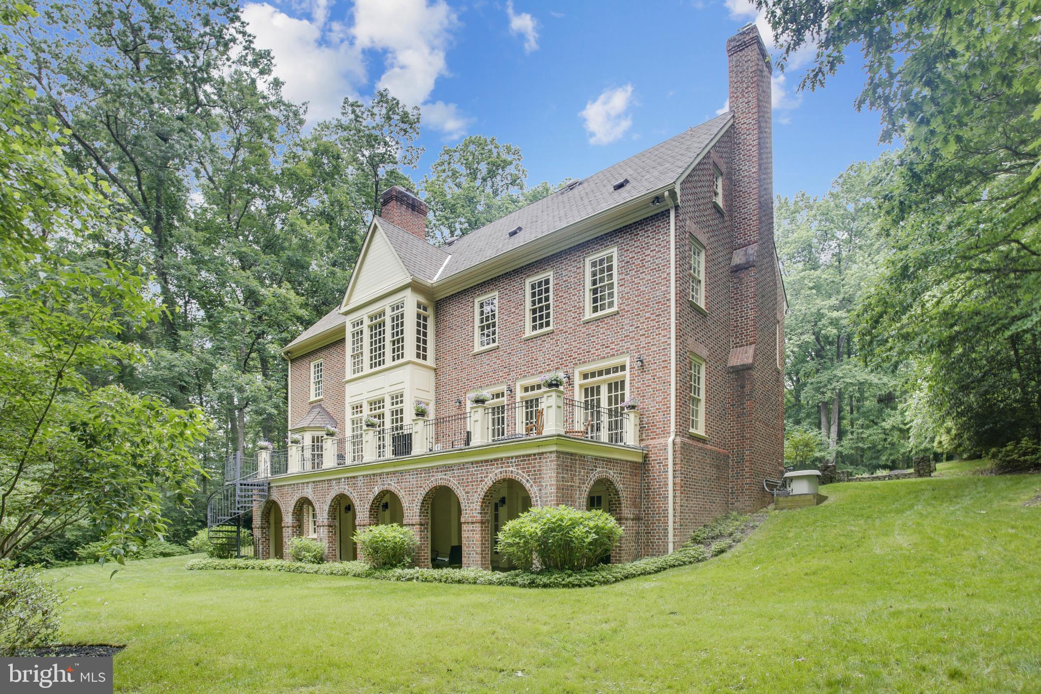 PEACOCK STATION - Residential