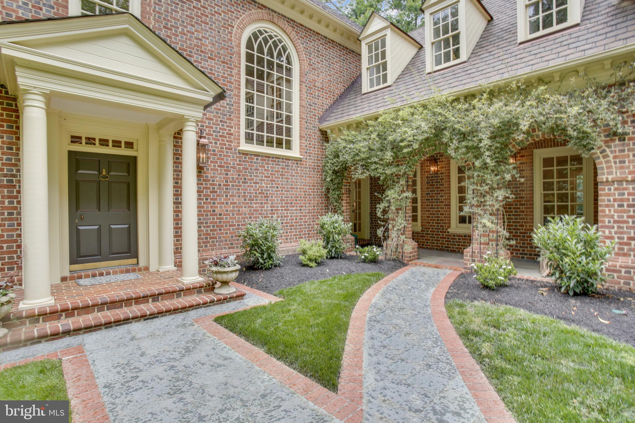 PEACOCK STATION - Residential