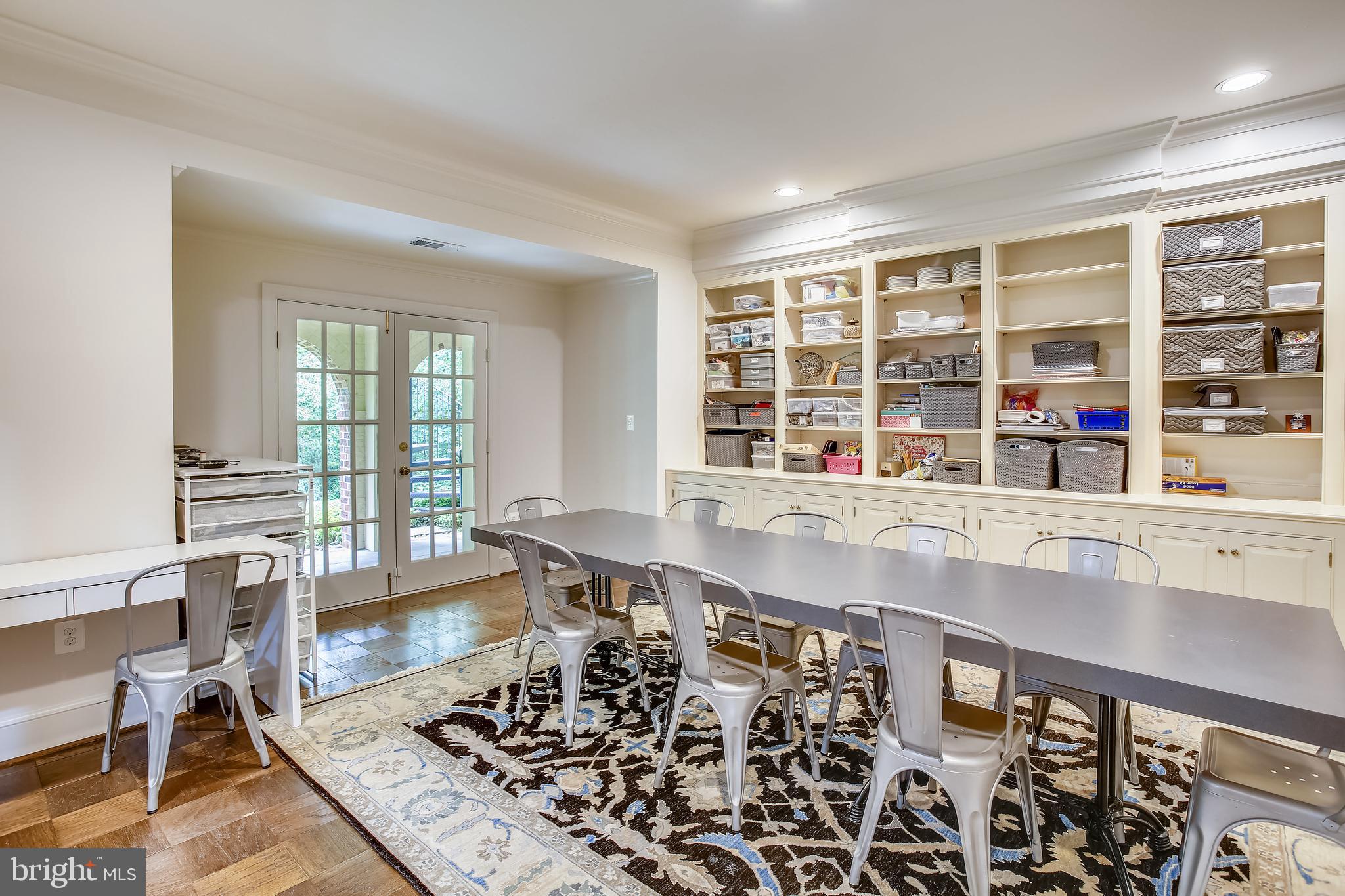 PEACOCK STATION - Residential