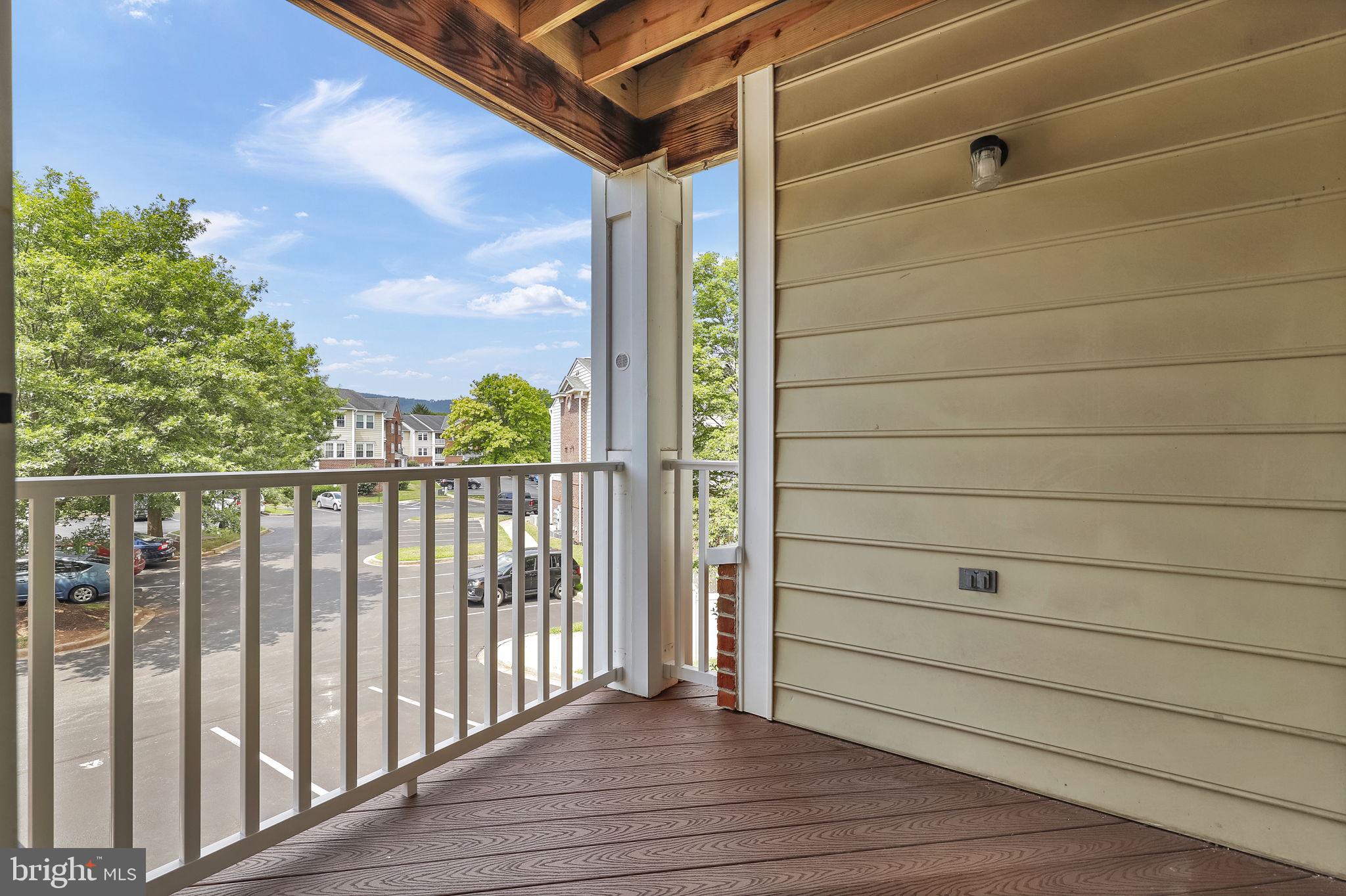 LAKETREE - Residential