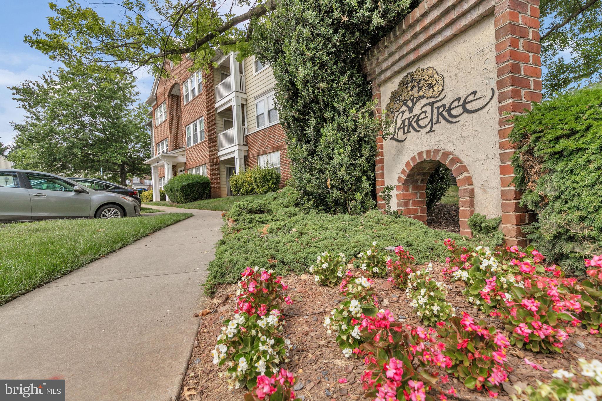 LAKETREE - Residential