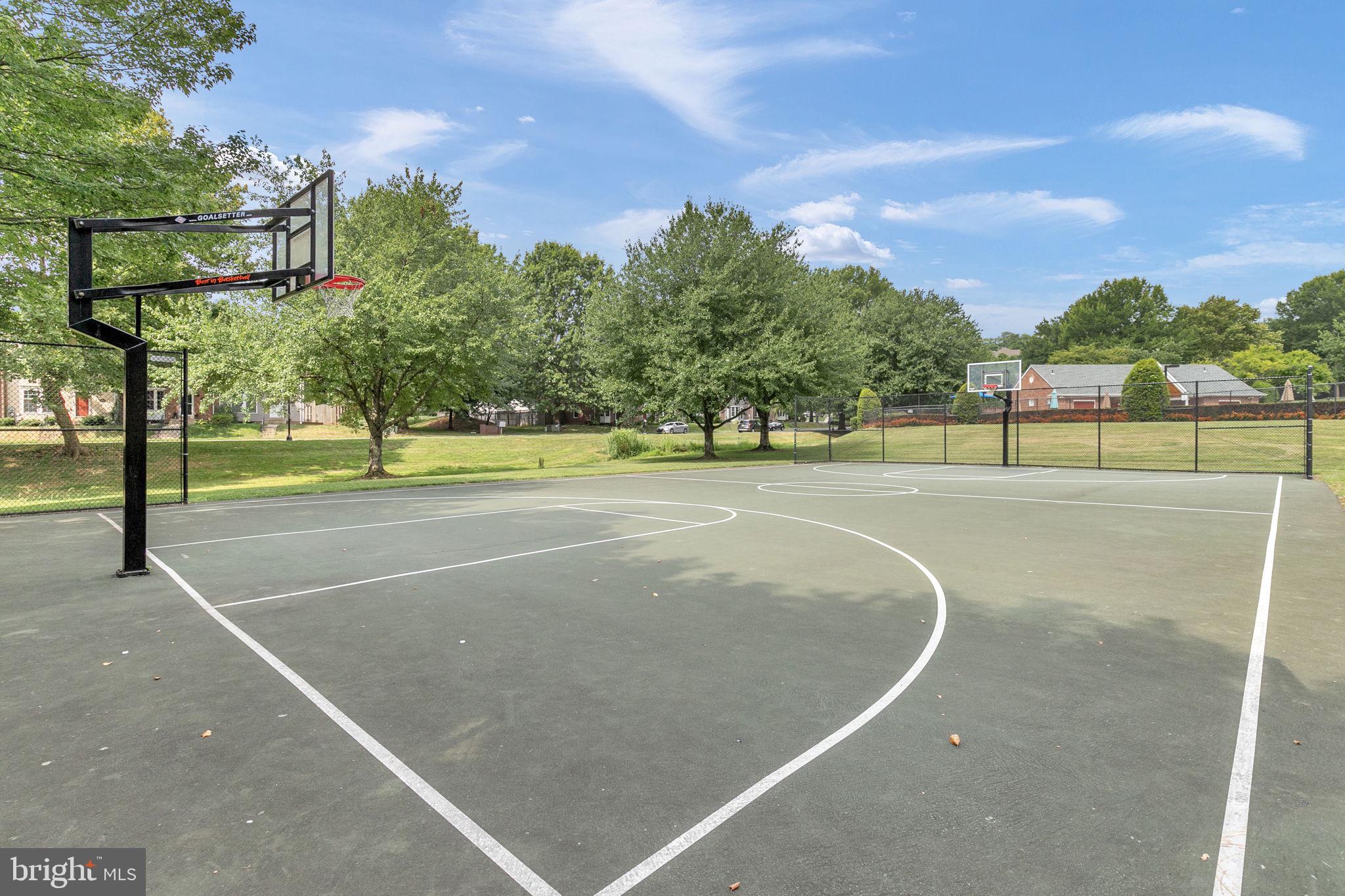 LAKETREE - Residential