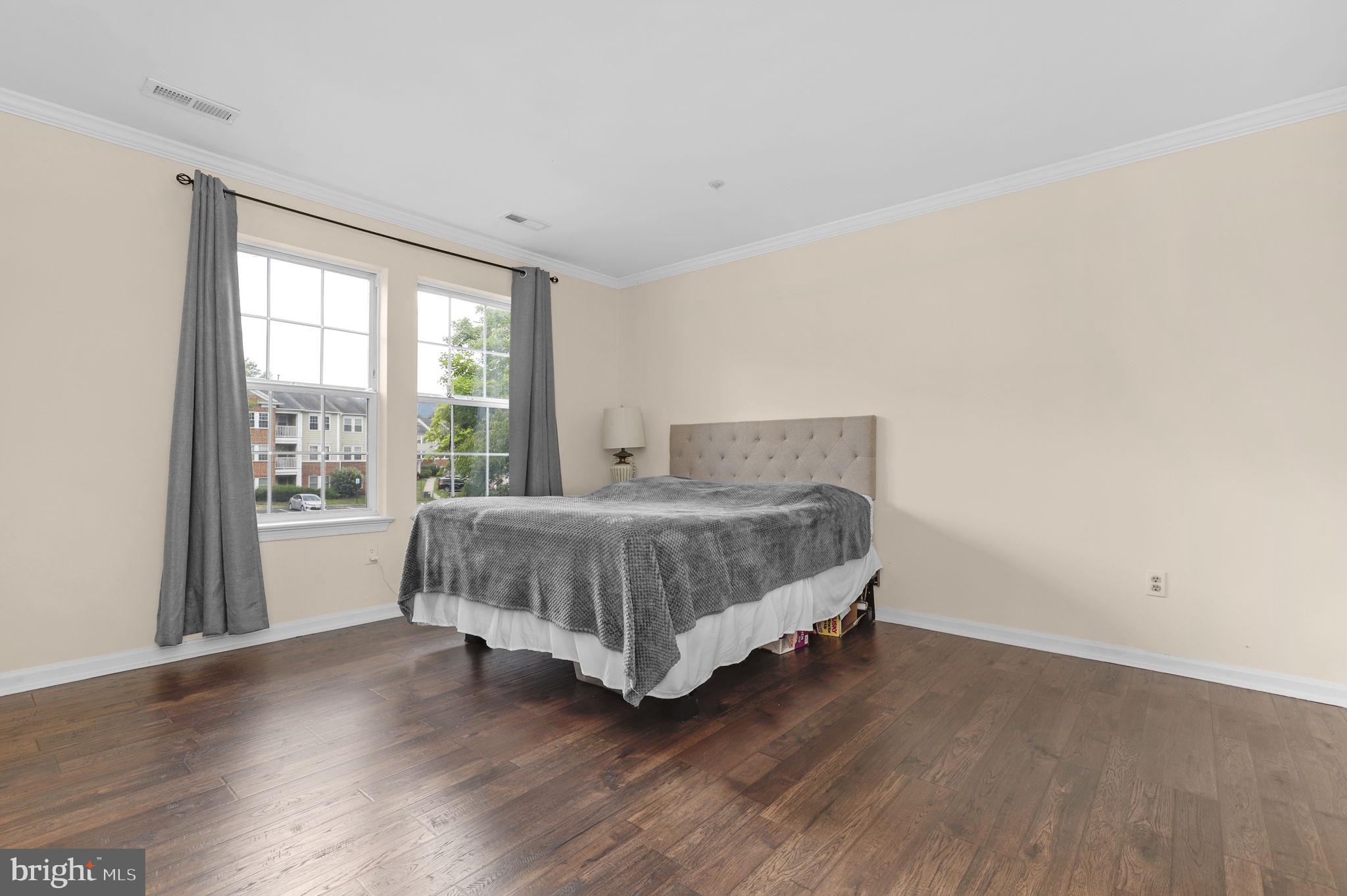 LAKETREE - Residential