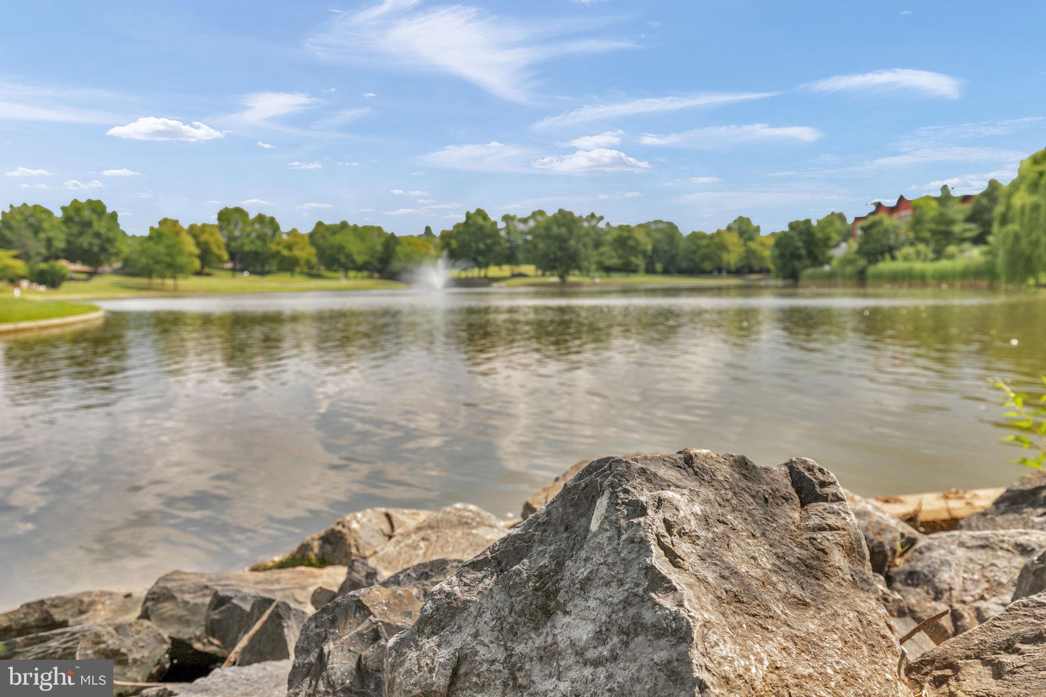 LAKETREE - Residential