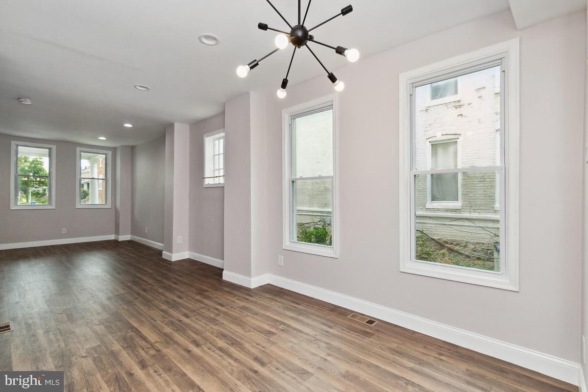 PEN LUCY - Residential