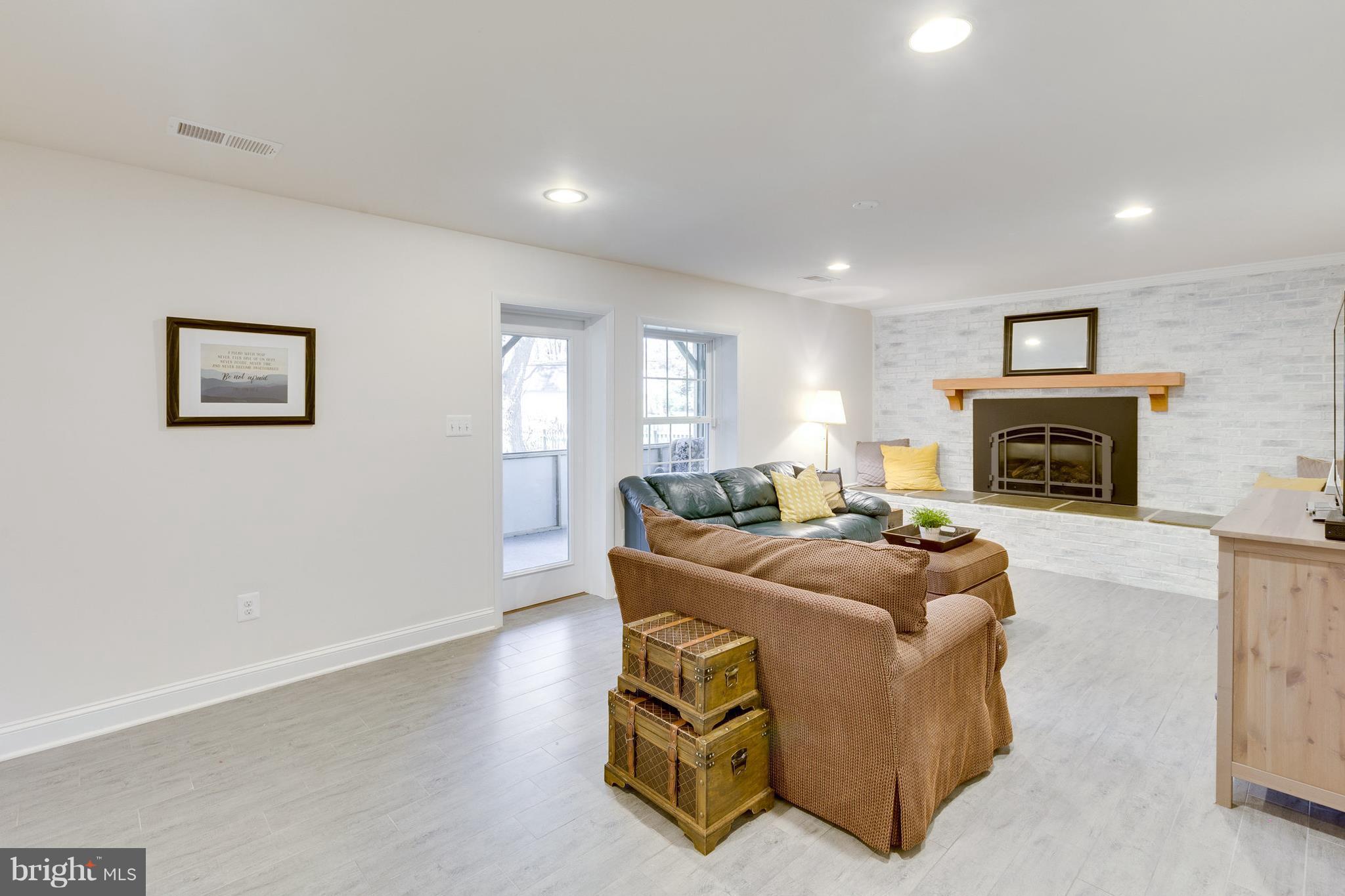 PLYMOUTH HAVEN - Residential