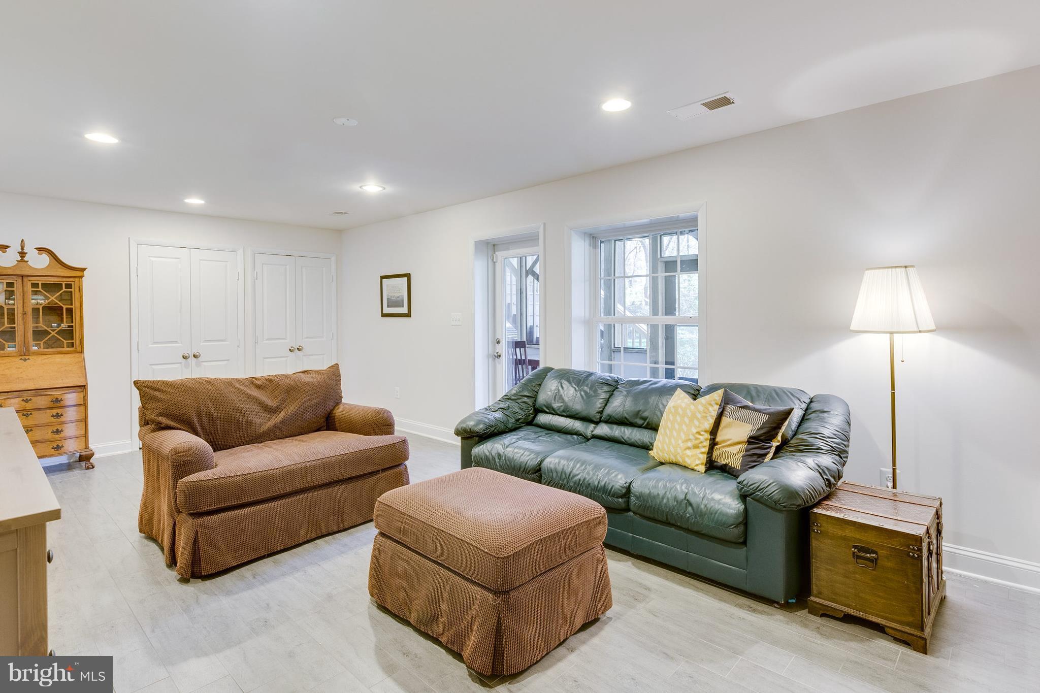 PLYMOUTH HAVEN - Residential