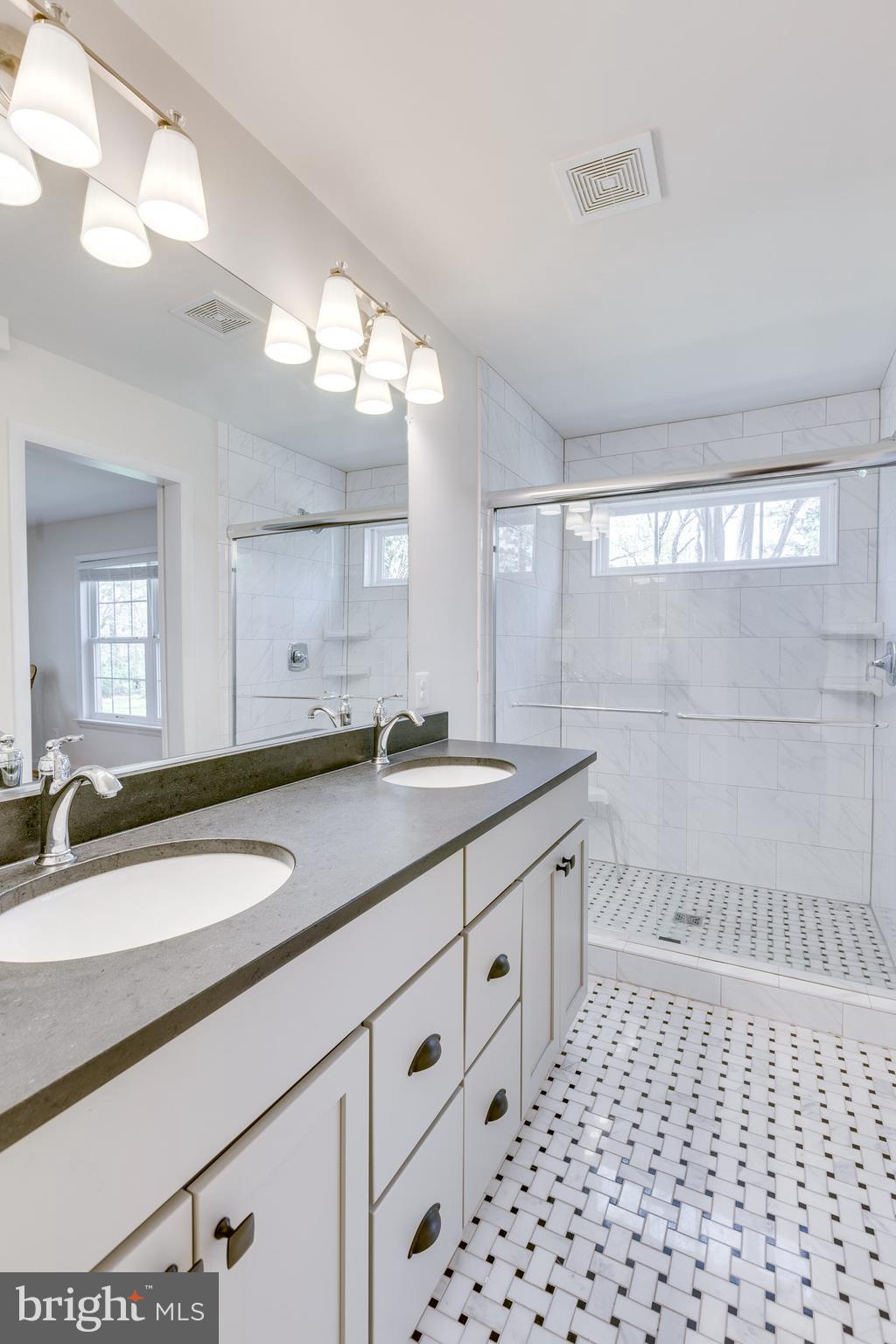 PLYMOUTH HAVEN - Residential