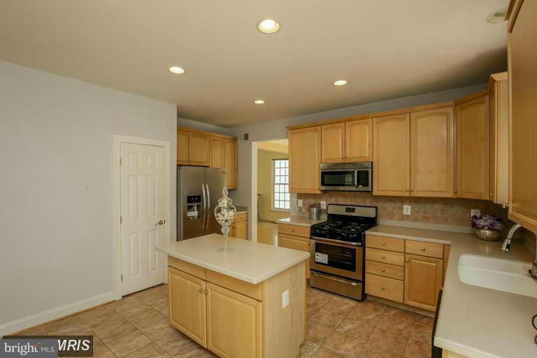 RIDGEFIELD VILLAGE - Residential Lease