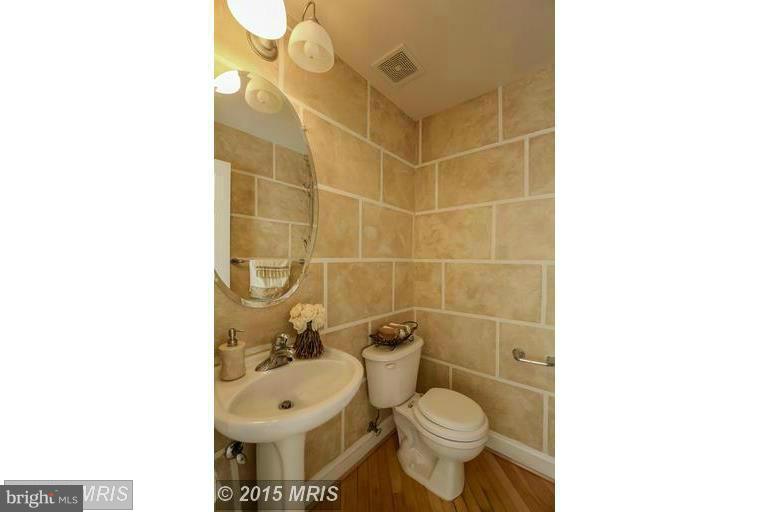 RIDGEFIELD VILLAGE - Residential Lease