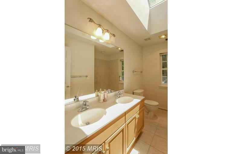 RIDGEFIELD VILLAGE - Residential Lease