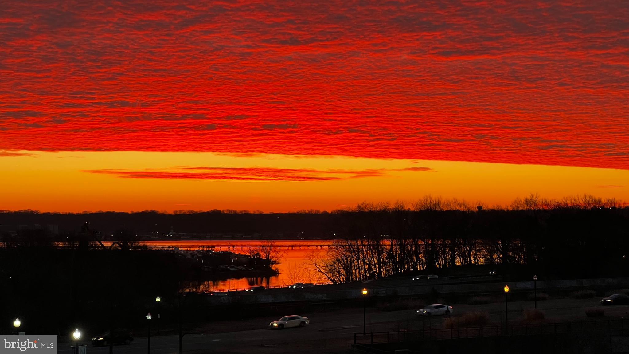 ECLIPSE ON CENTER PARK - Residential Lease