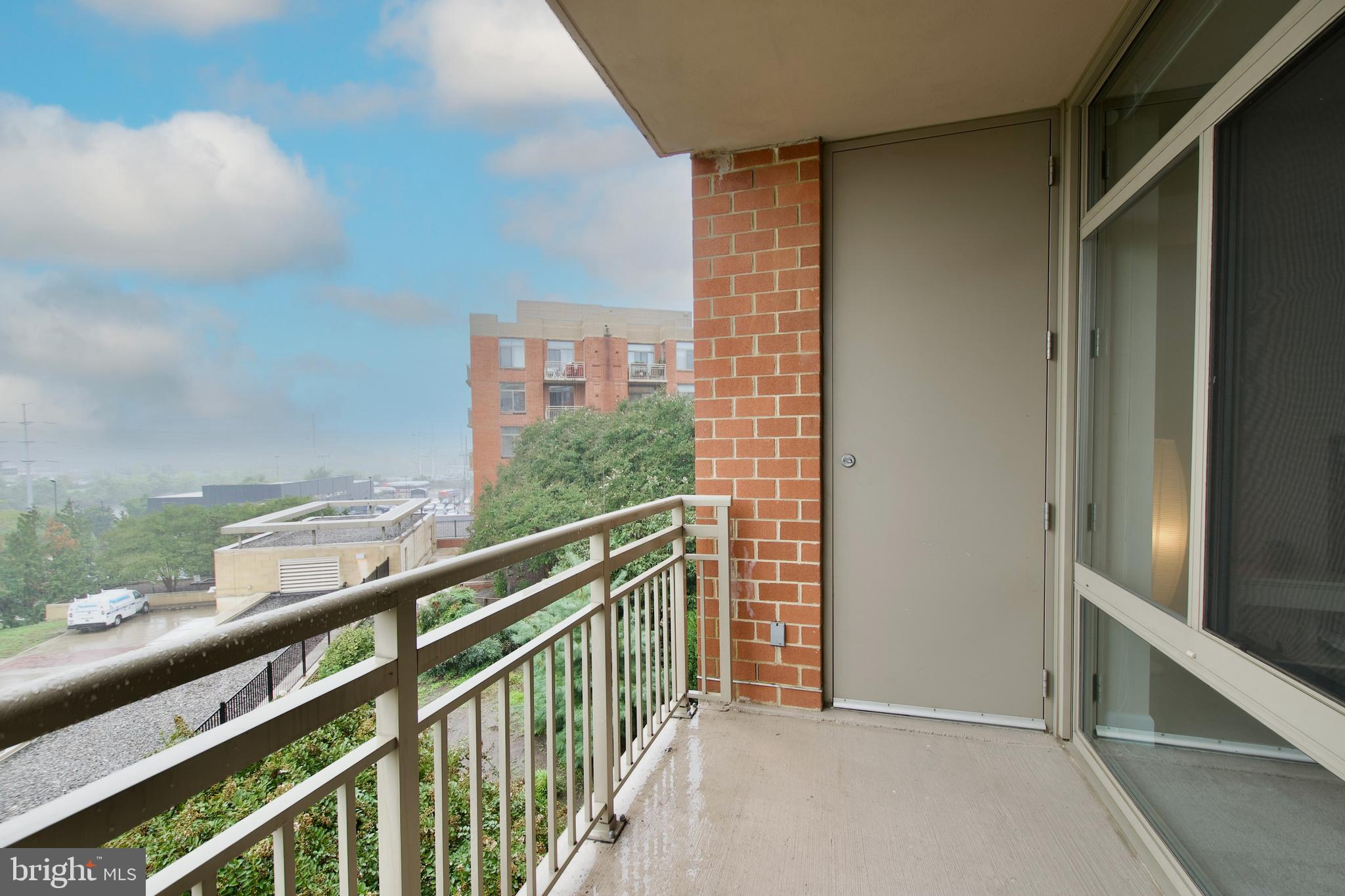 ECLIPSE ON CENTER PARK - Residential Lease