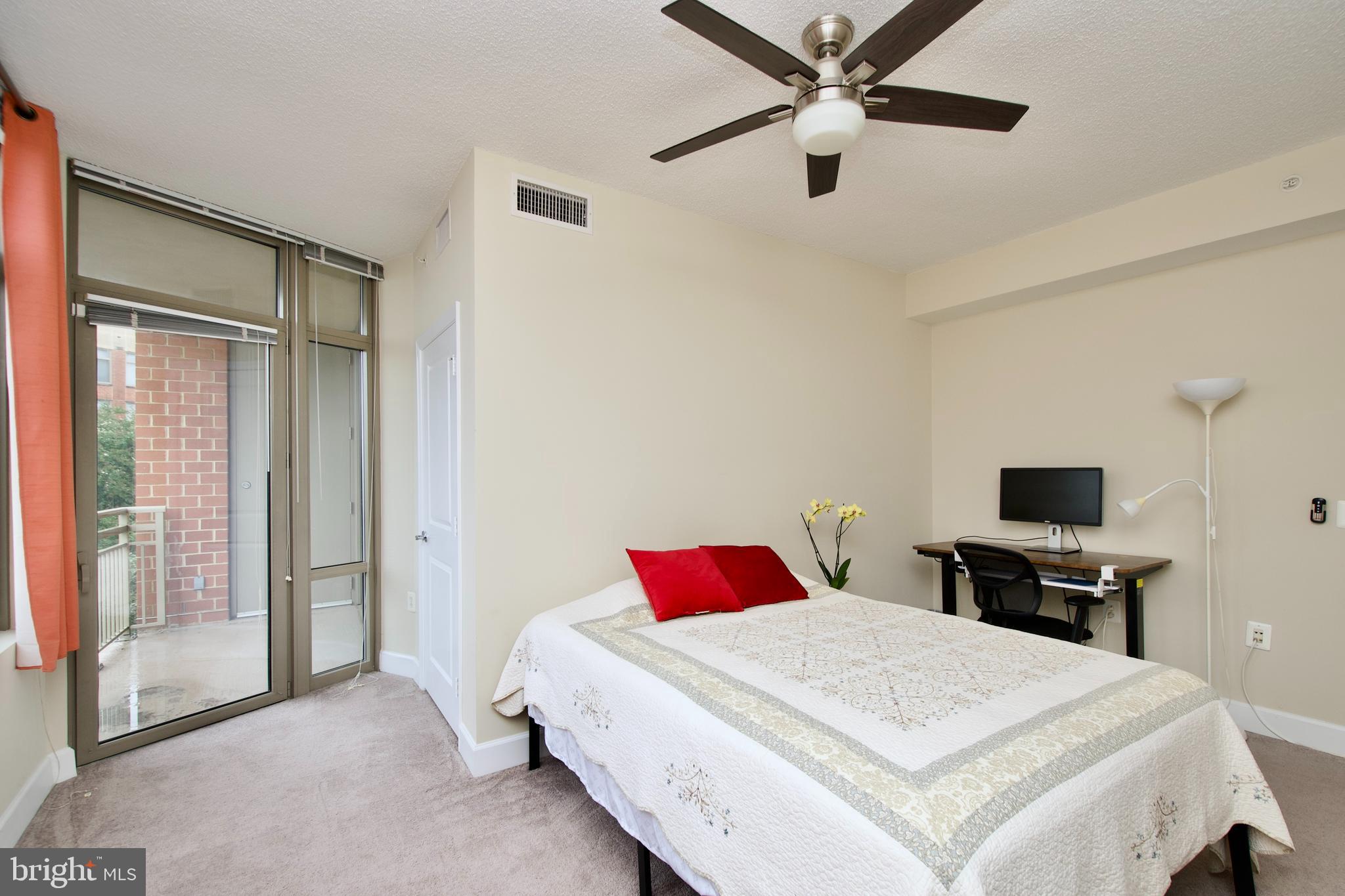 ECLIPSE ON CENTER PARK - Residential Lease