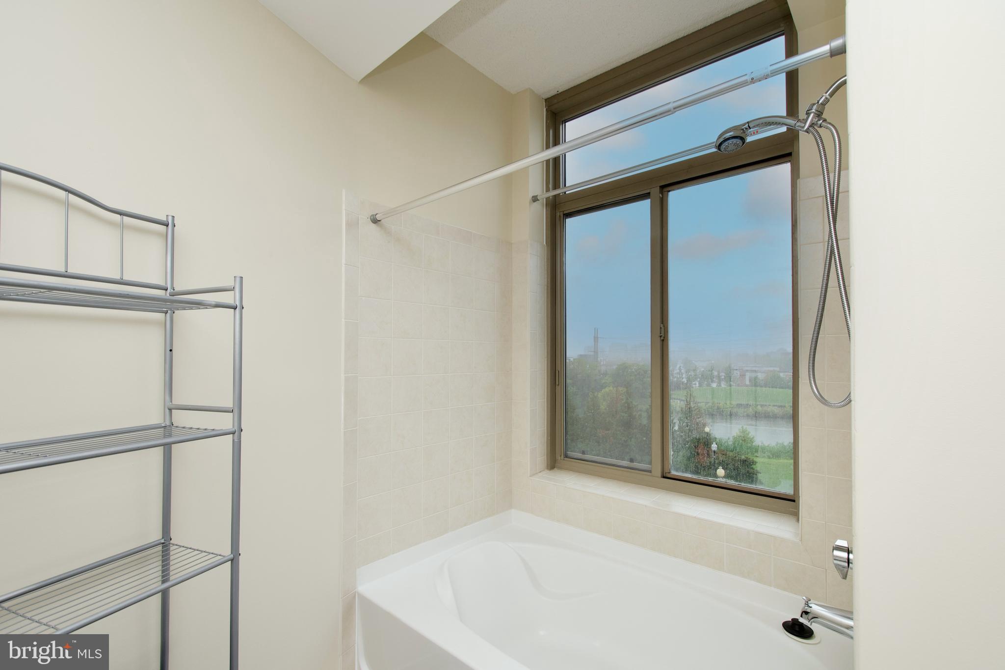 ECLIPSE ON CENTER PARK - Residential Lease