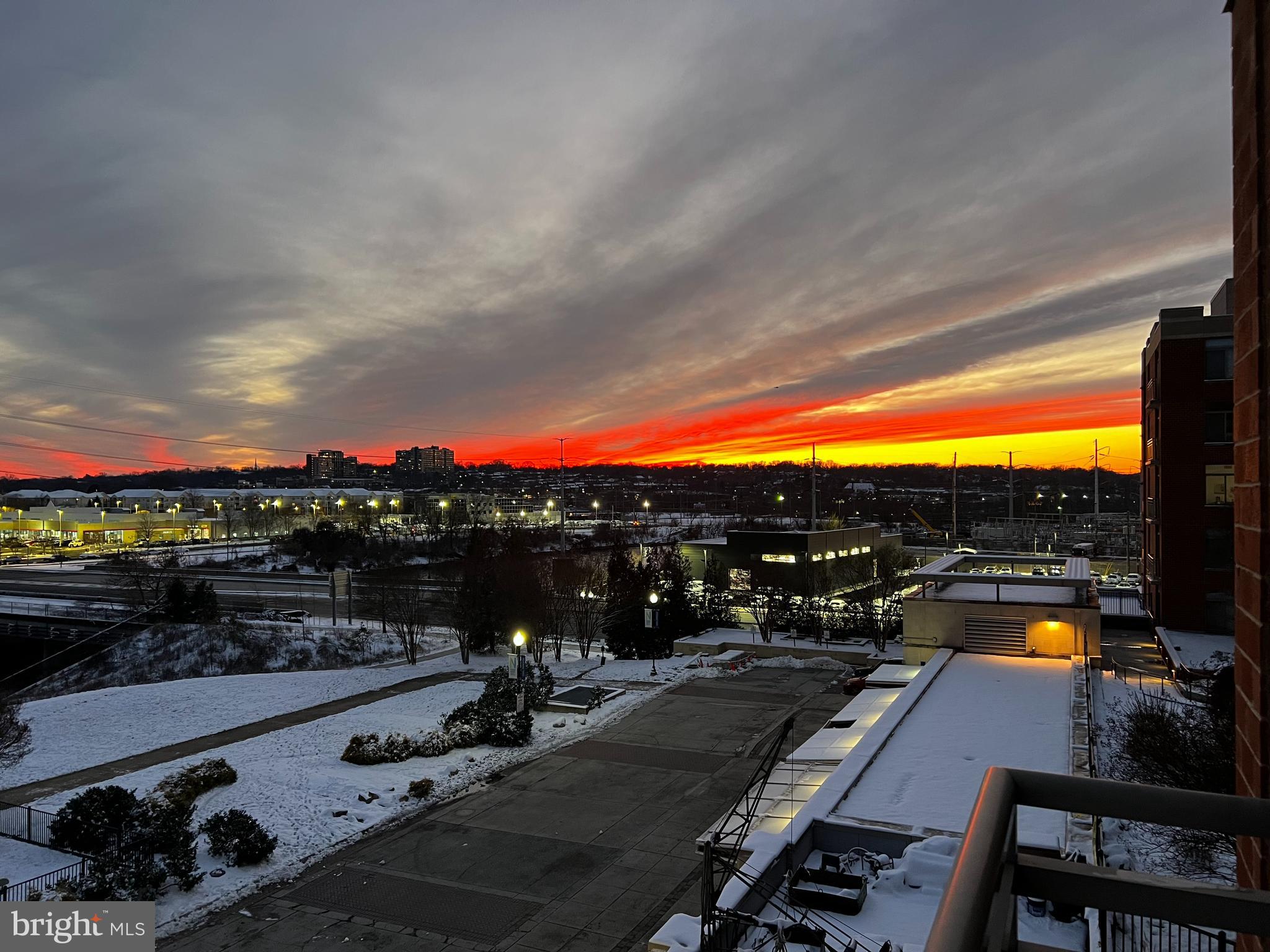 ECLIPSE ON CENTER PARK - Residential Lease