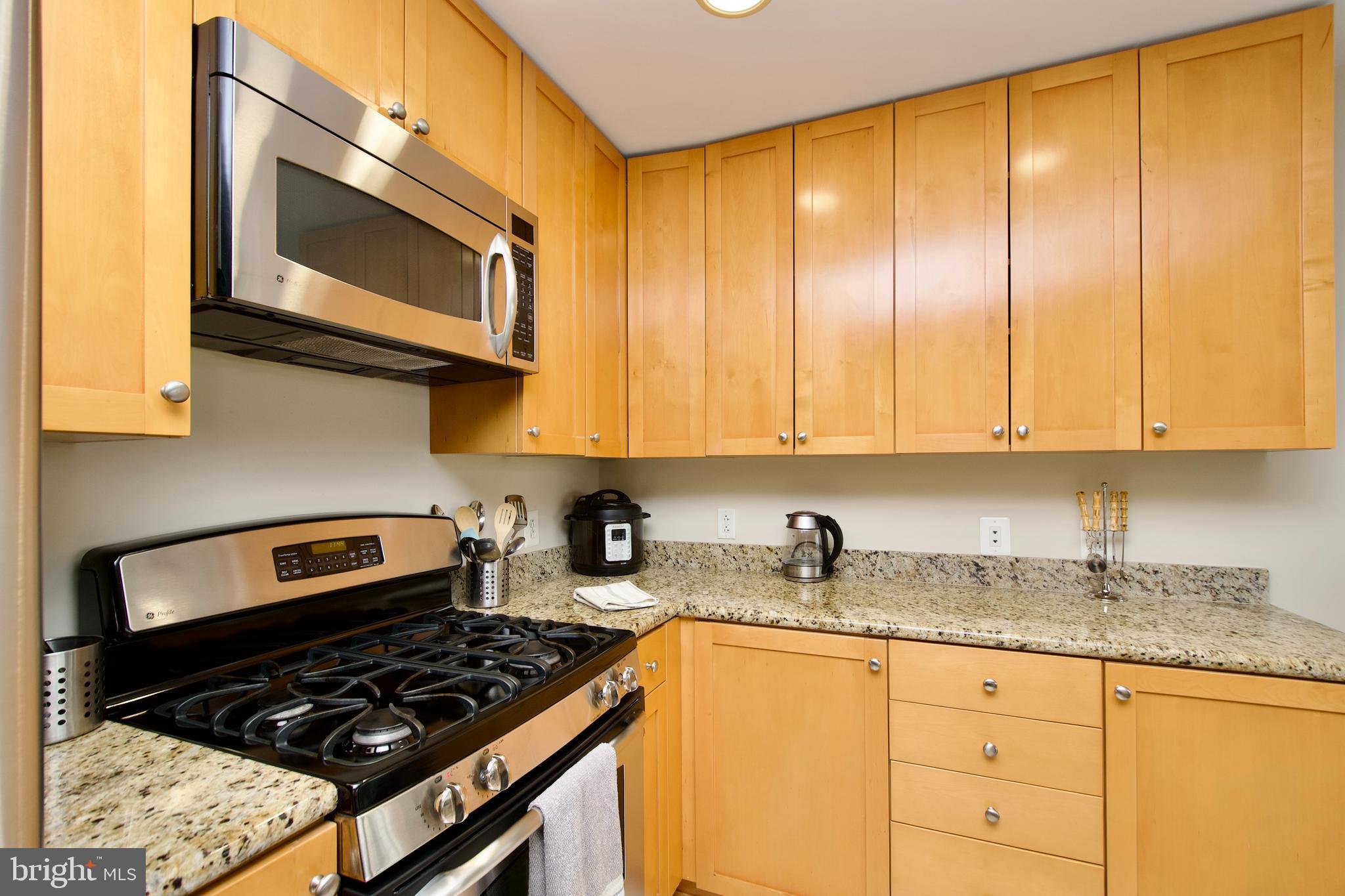 ECLIPSE ON CENTER PARK - Residential Lease