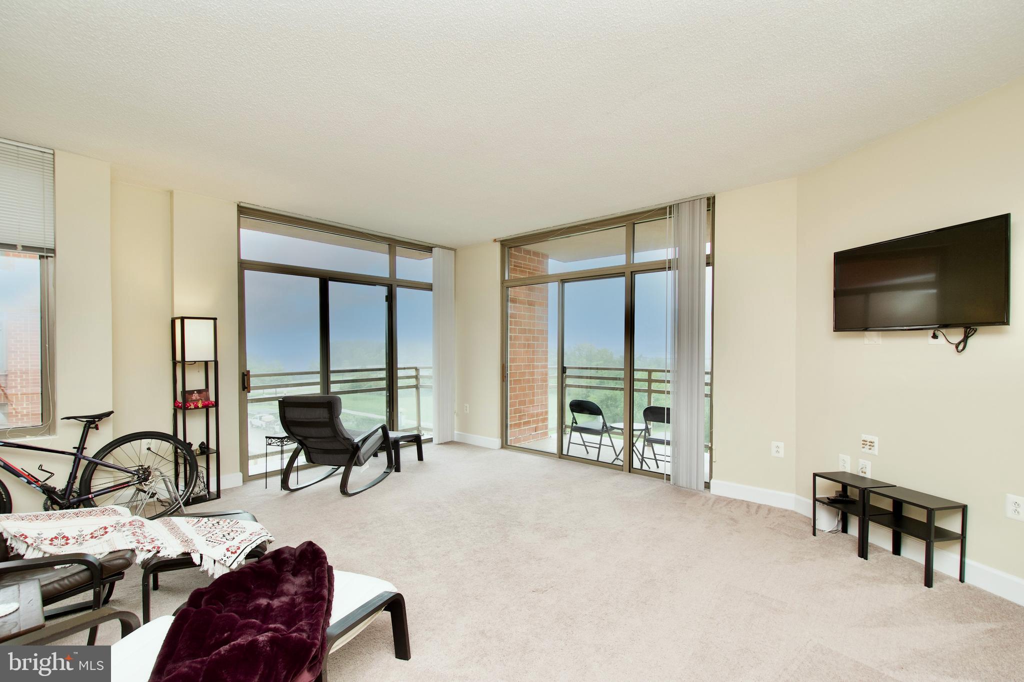 ECLIPSE ON CENTER PARK - Residential Lease