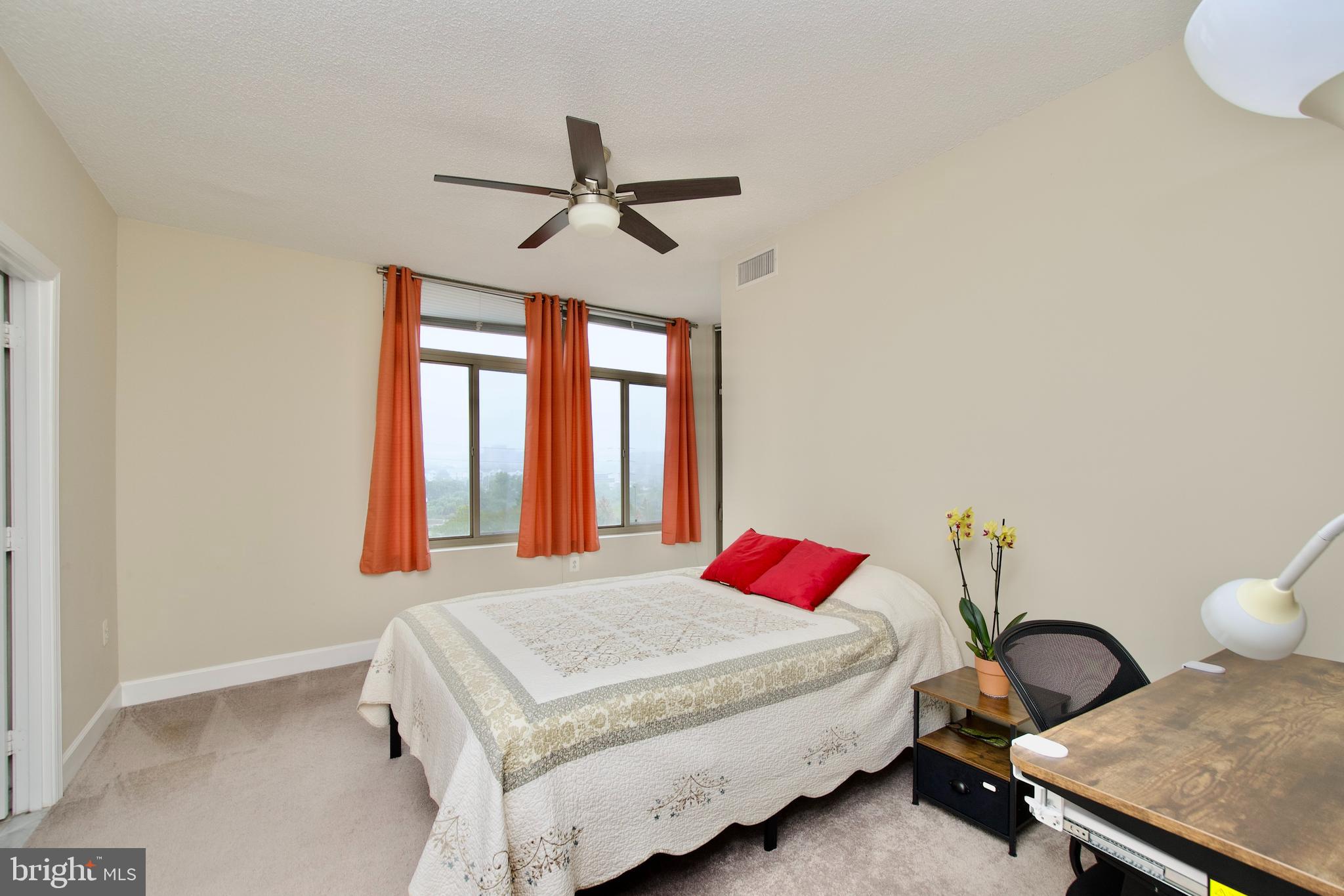 ECLIPSE ON CENTER PARK - Residential Lease