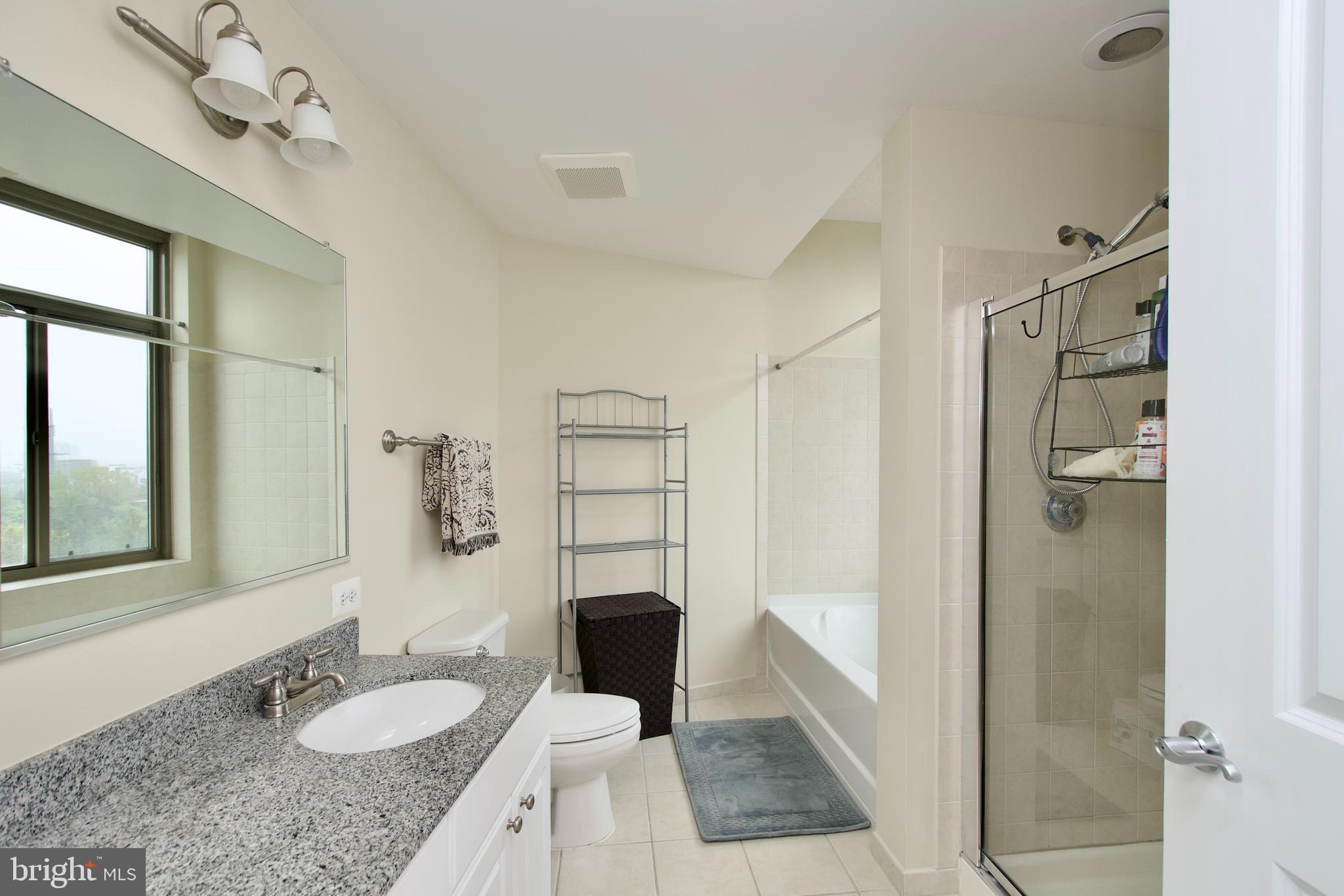 ECLIPSE ON CENTER PARK - Residential Lease