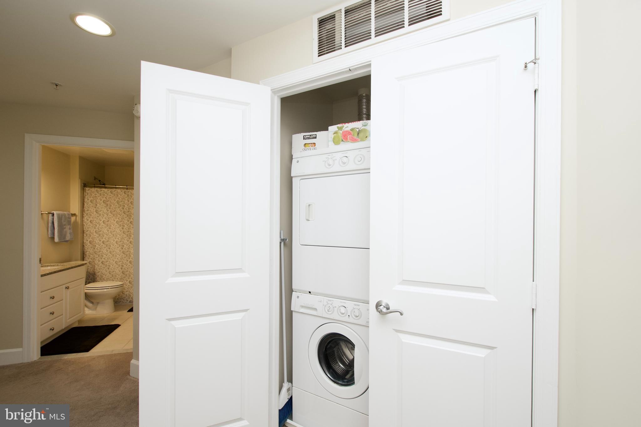 ECLIPSE ON CENTER PARK - Residential Lease