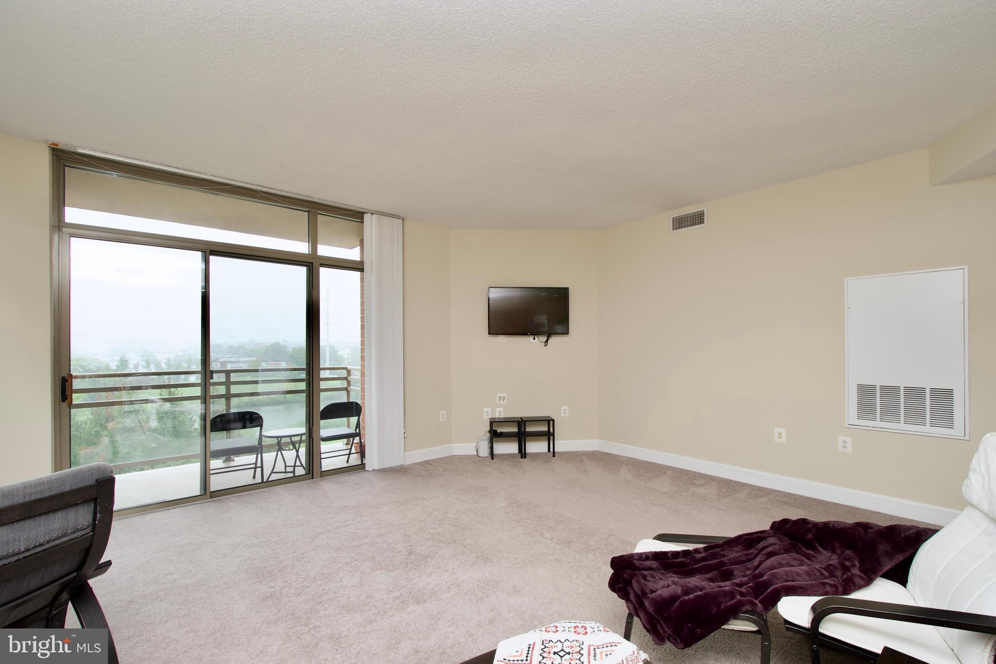 ECLIPSE ON CENTER PARK - Residential Lease