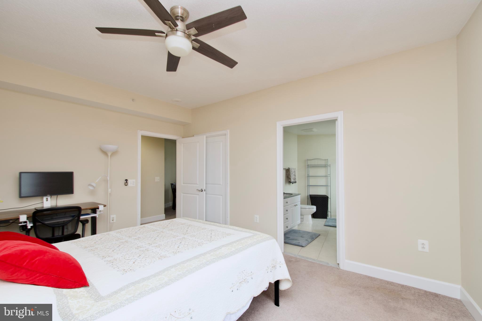 ECLIPSE ON CENTER PARK - Residential Lease