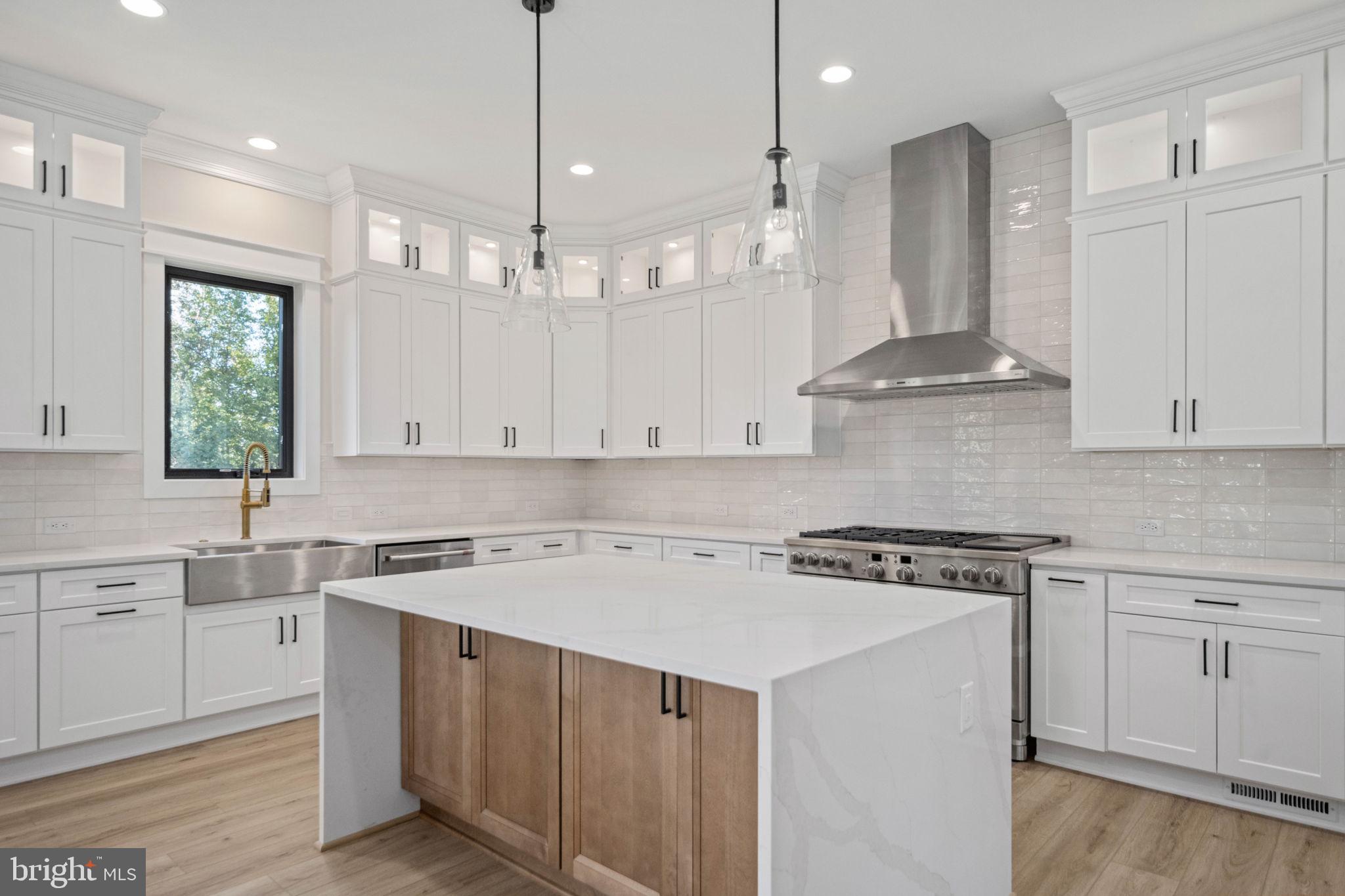 PIMMIT HILLS - Residential