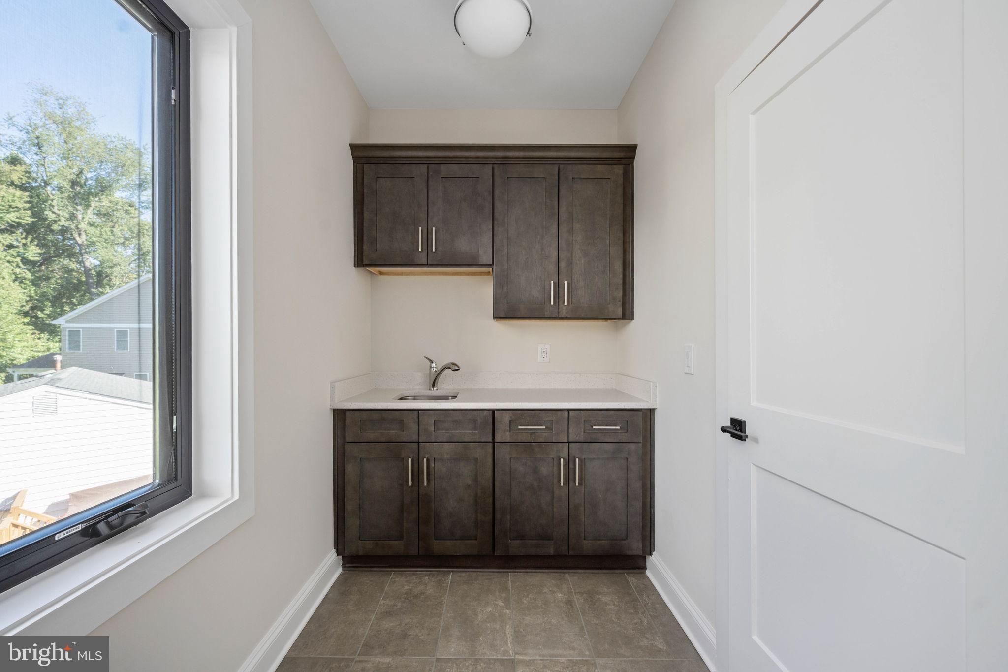 PIMMIT HILLS - Residential