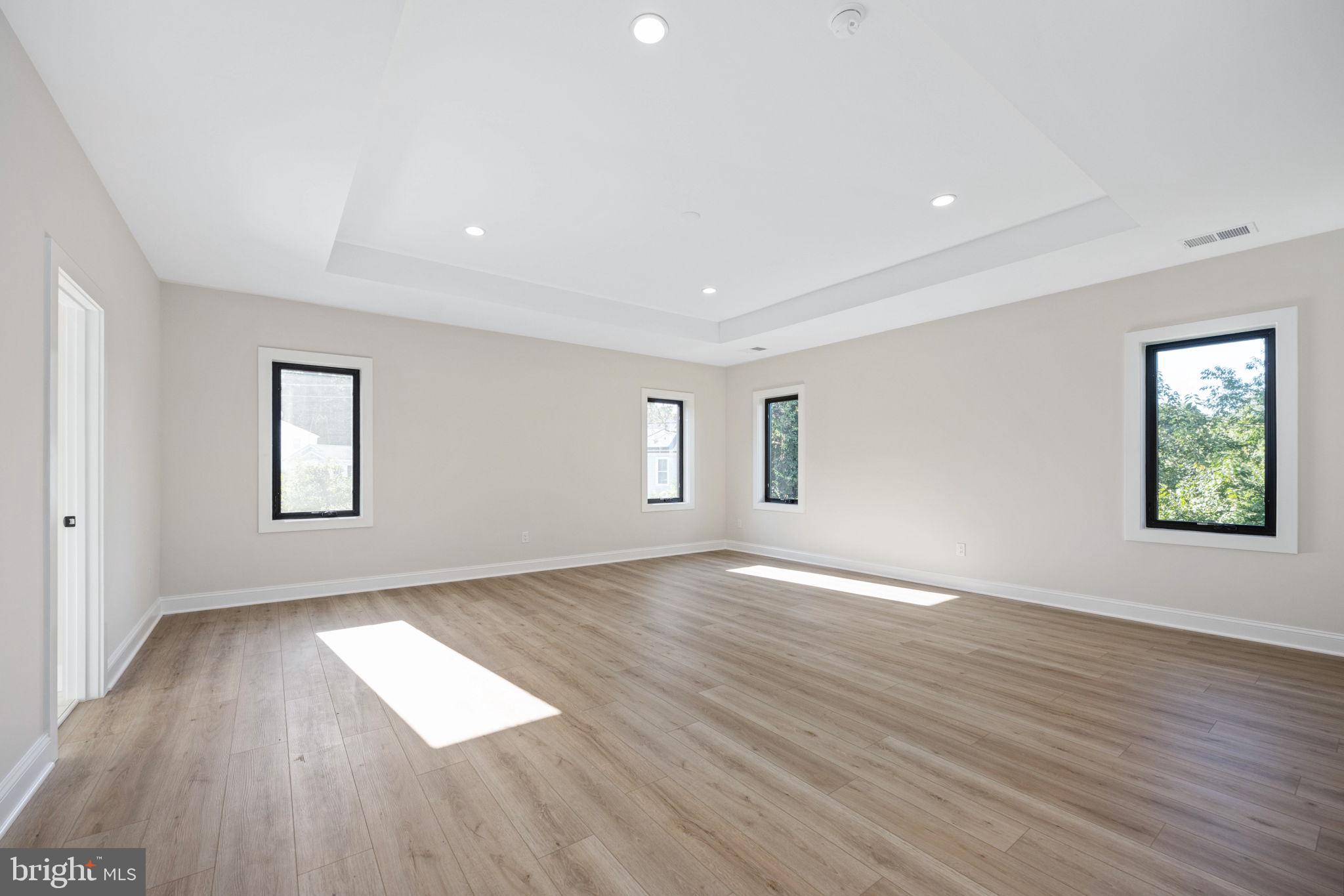 PIMMIT HILLS - Residential