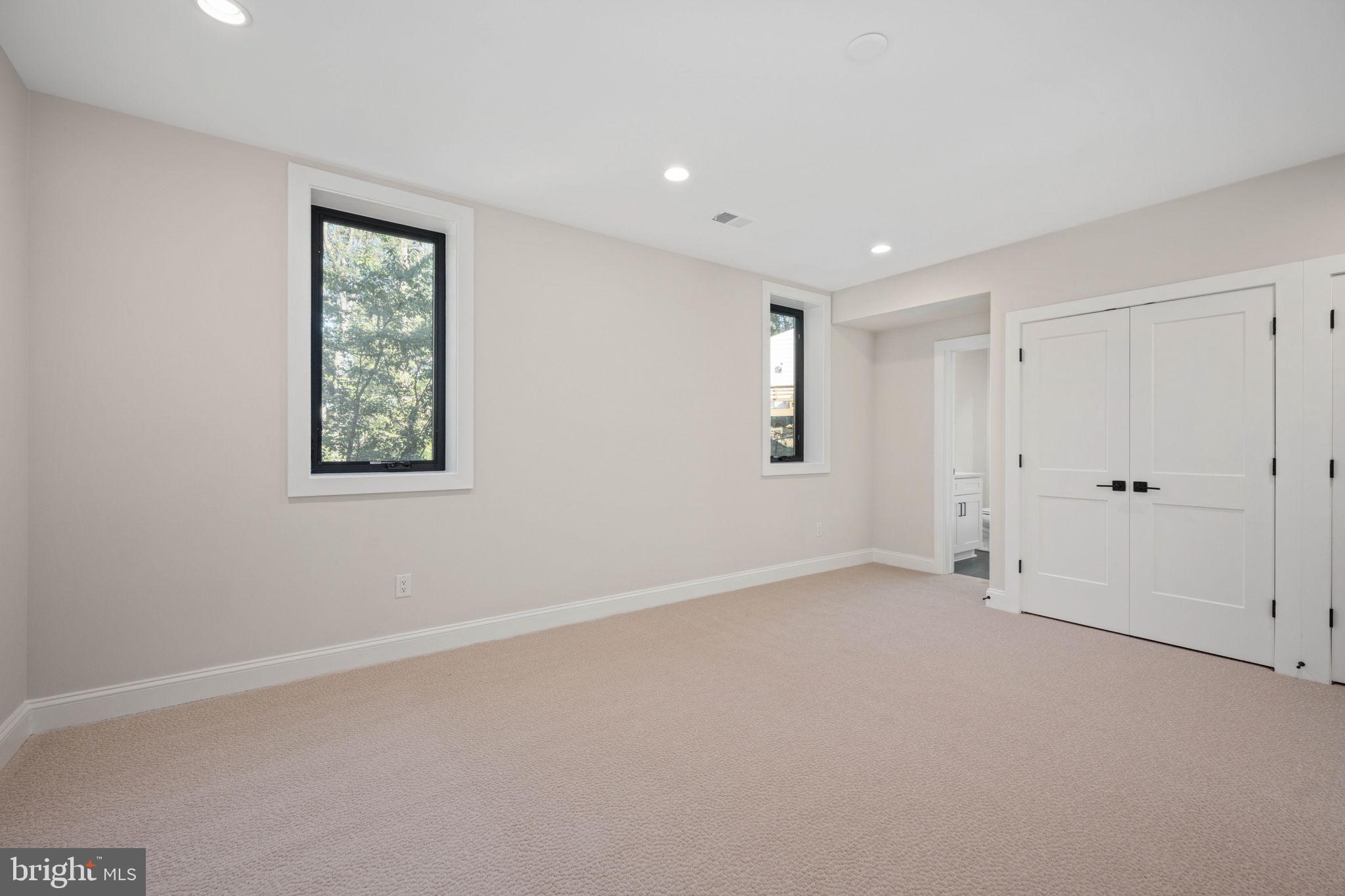 PIMMIT HILLS - Residential