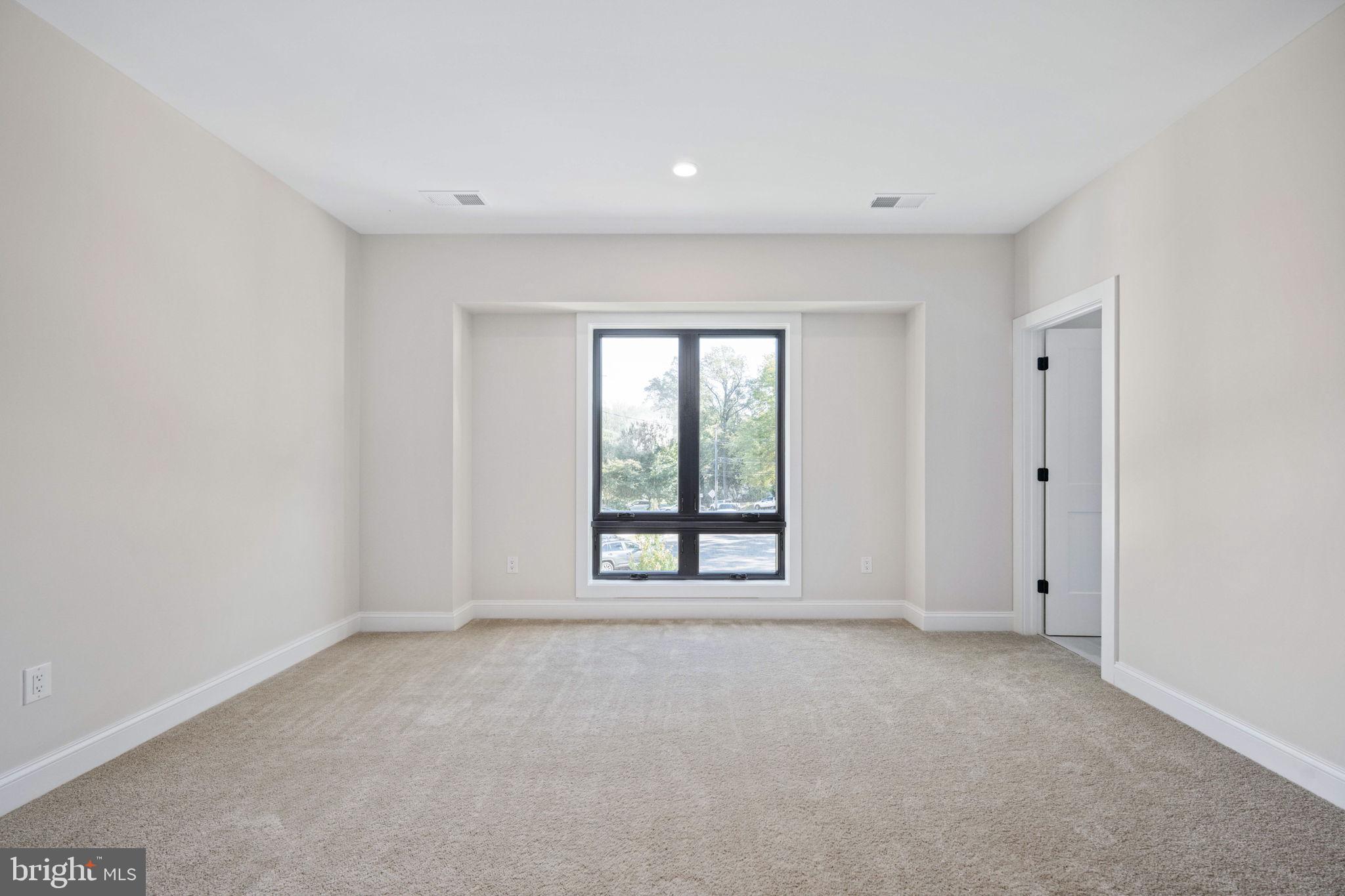 PIMMIT HILLS - Residential