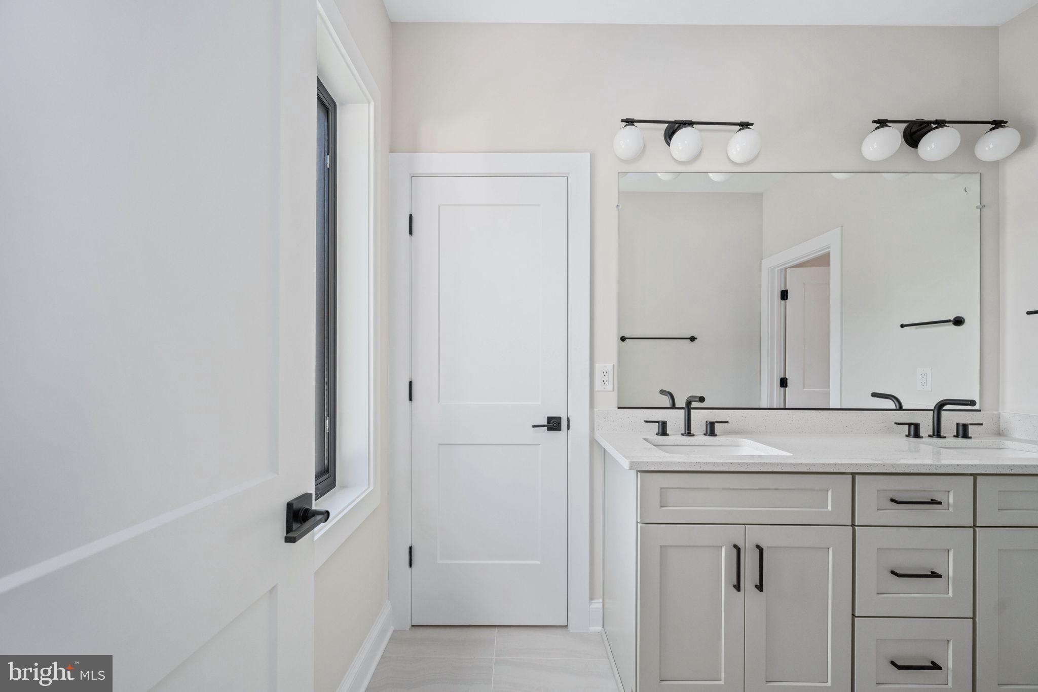 PIMMIT HILLS - Residential