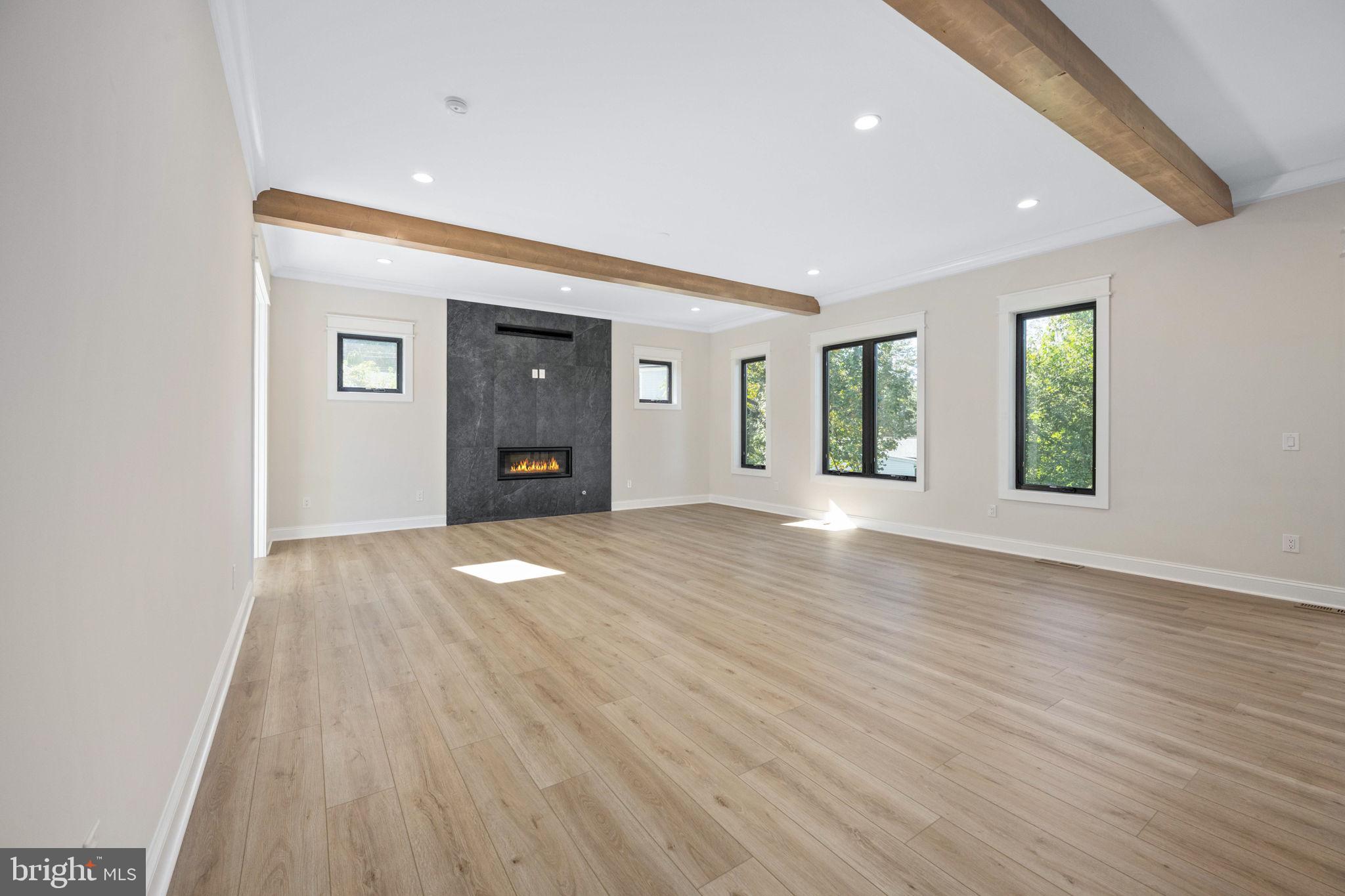 PIMMIT HILLS - Residential