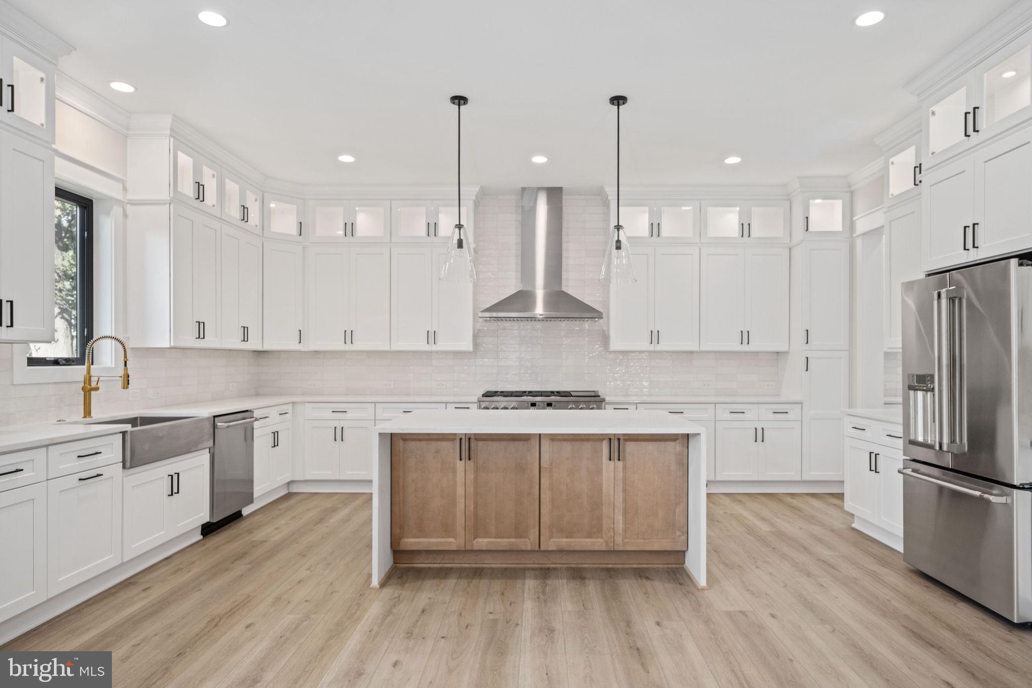 PIMMIT HILLS - Residential