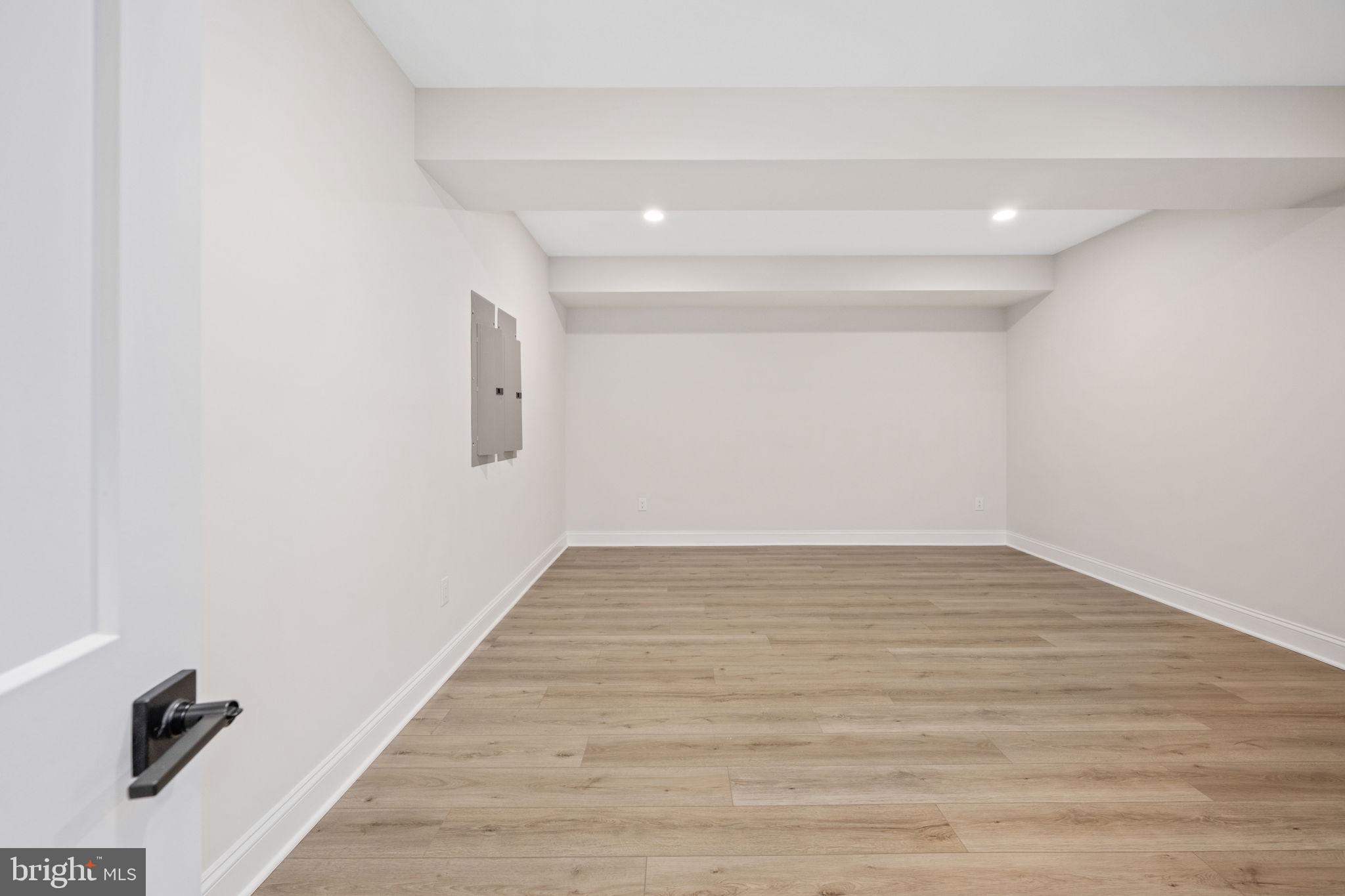 PIMMIT HILLS - Residential