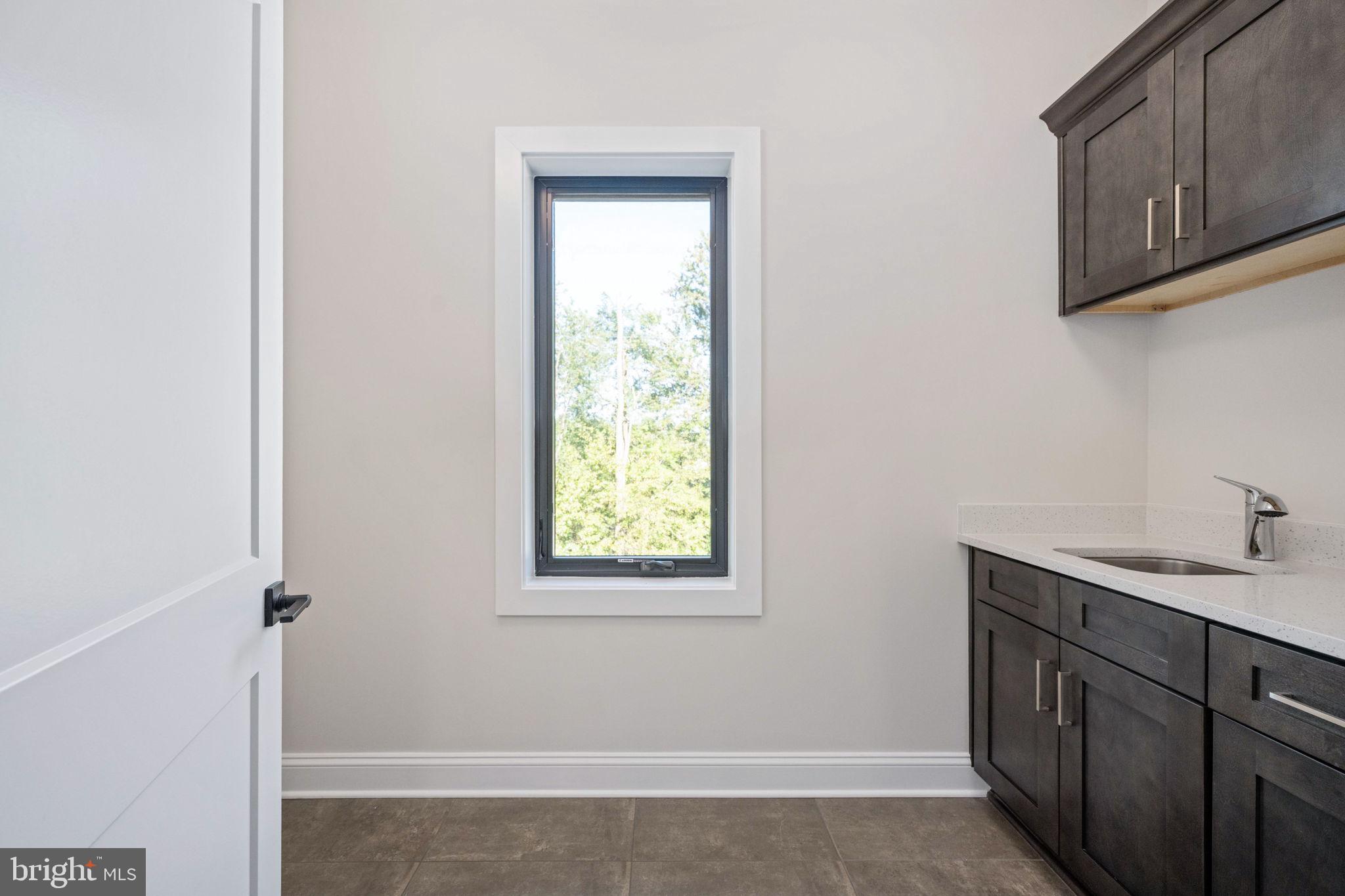 PIMMIT HILLS - Residential