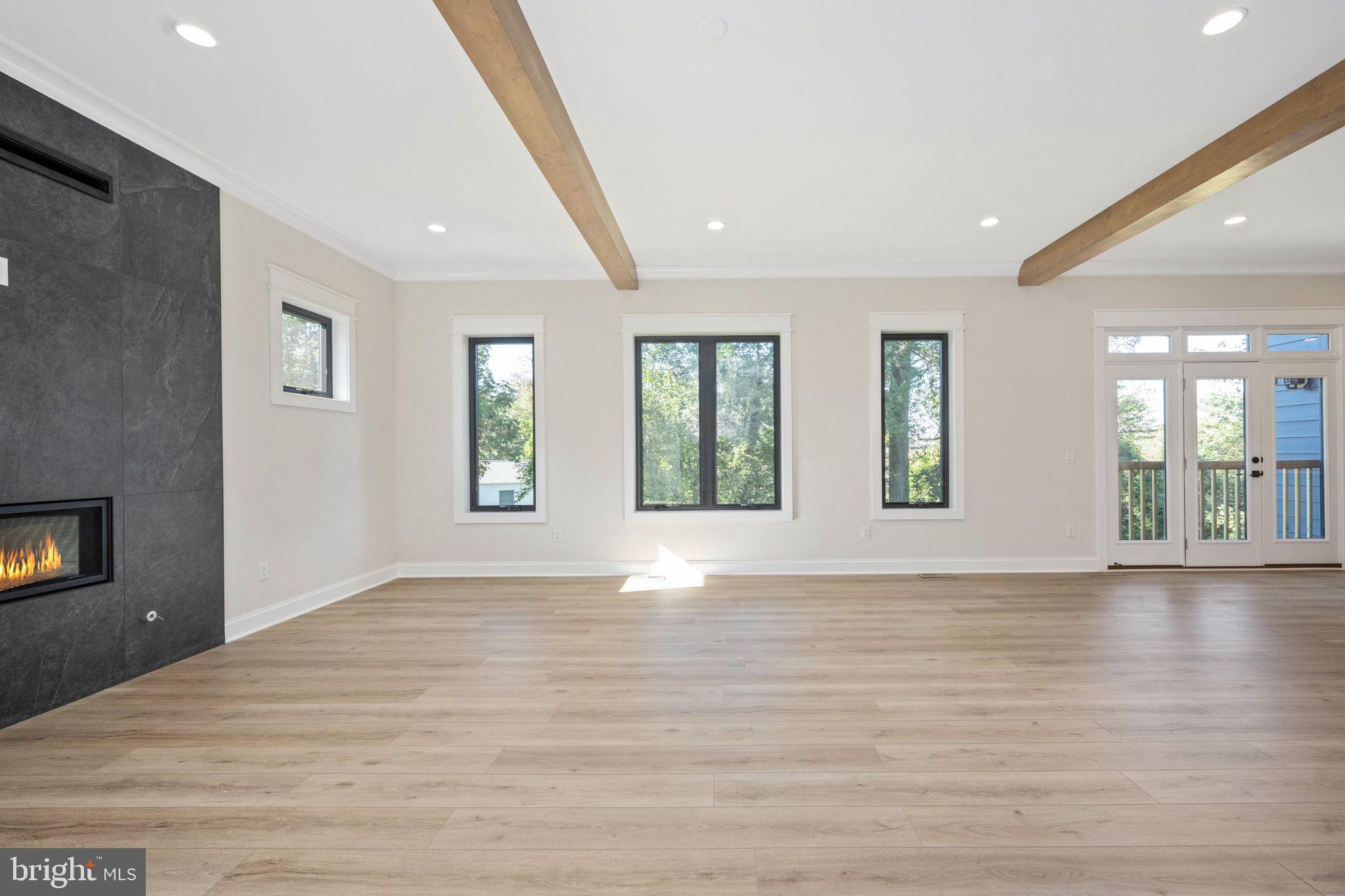 PIMMIT HILLS - Residential