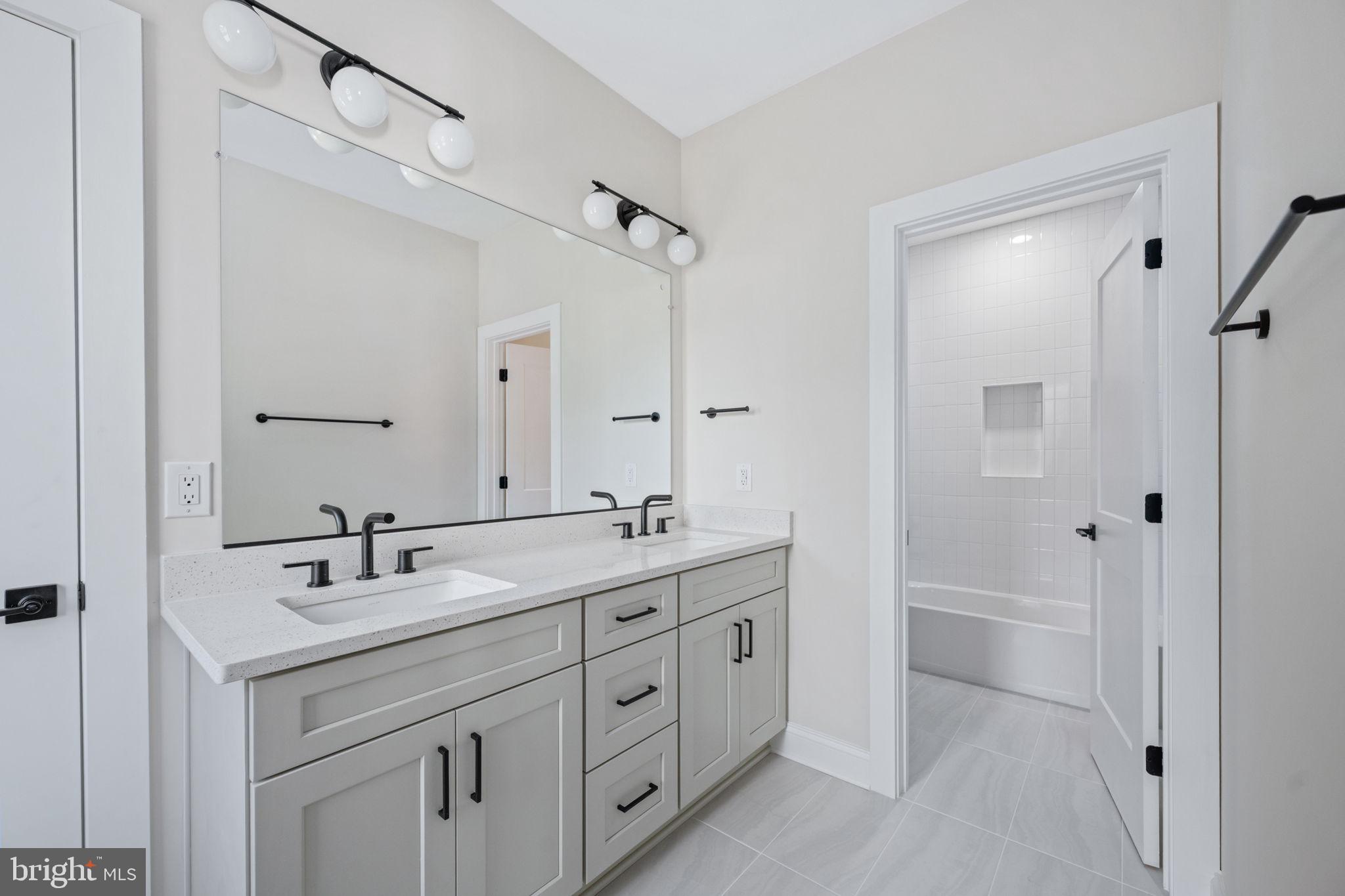 PIMMIT HILLS - Residential