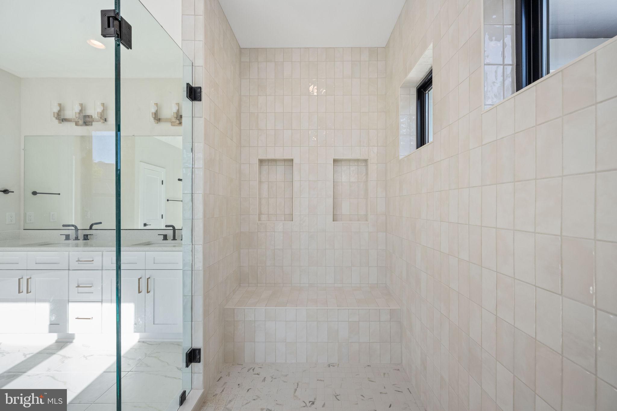 PIMMIT HILLS - Residential