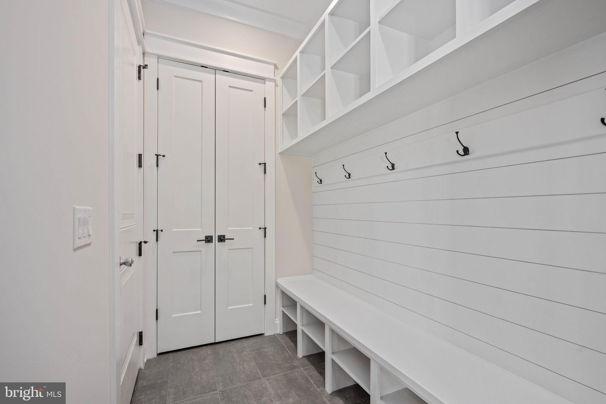 PIMMIT HILLS - Residential