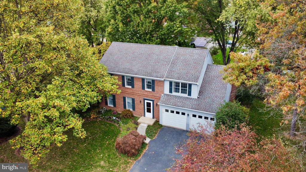 Photo of 4135 Camberlay Drive, YORK, PA 17402 (MLS # PAYK2078272)
