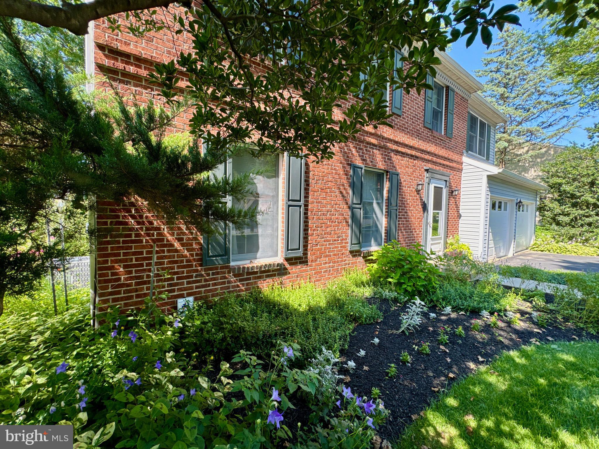 4135 CAMBERLAY DRIVE