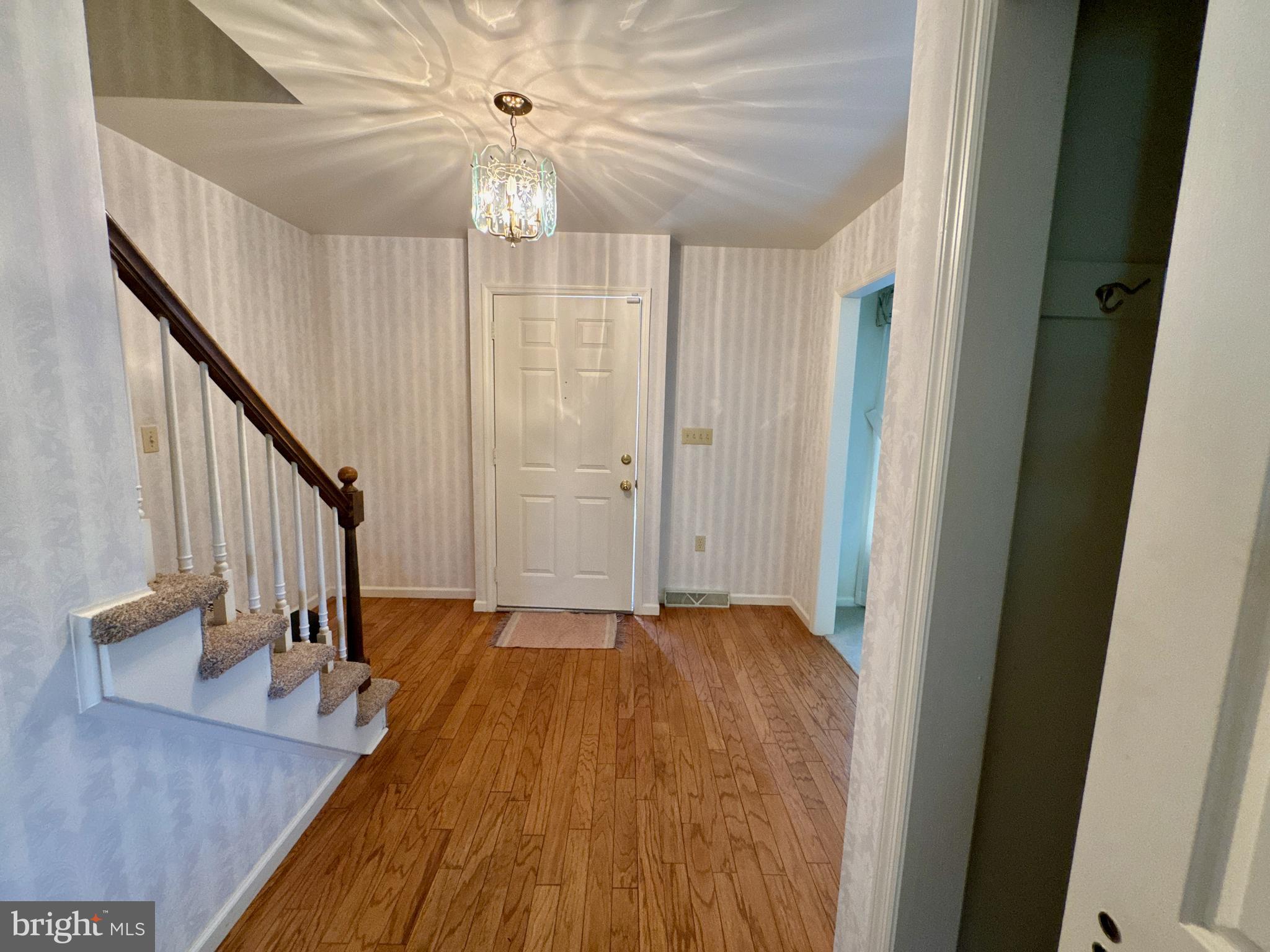 4135 CAMBERLAY DRIVE
