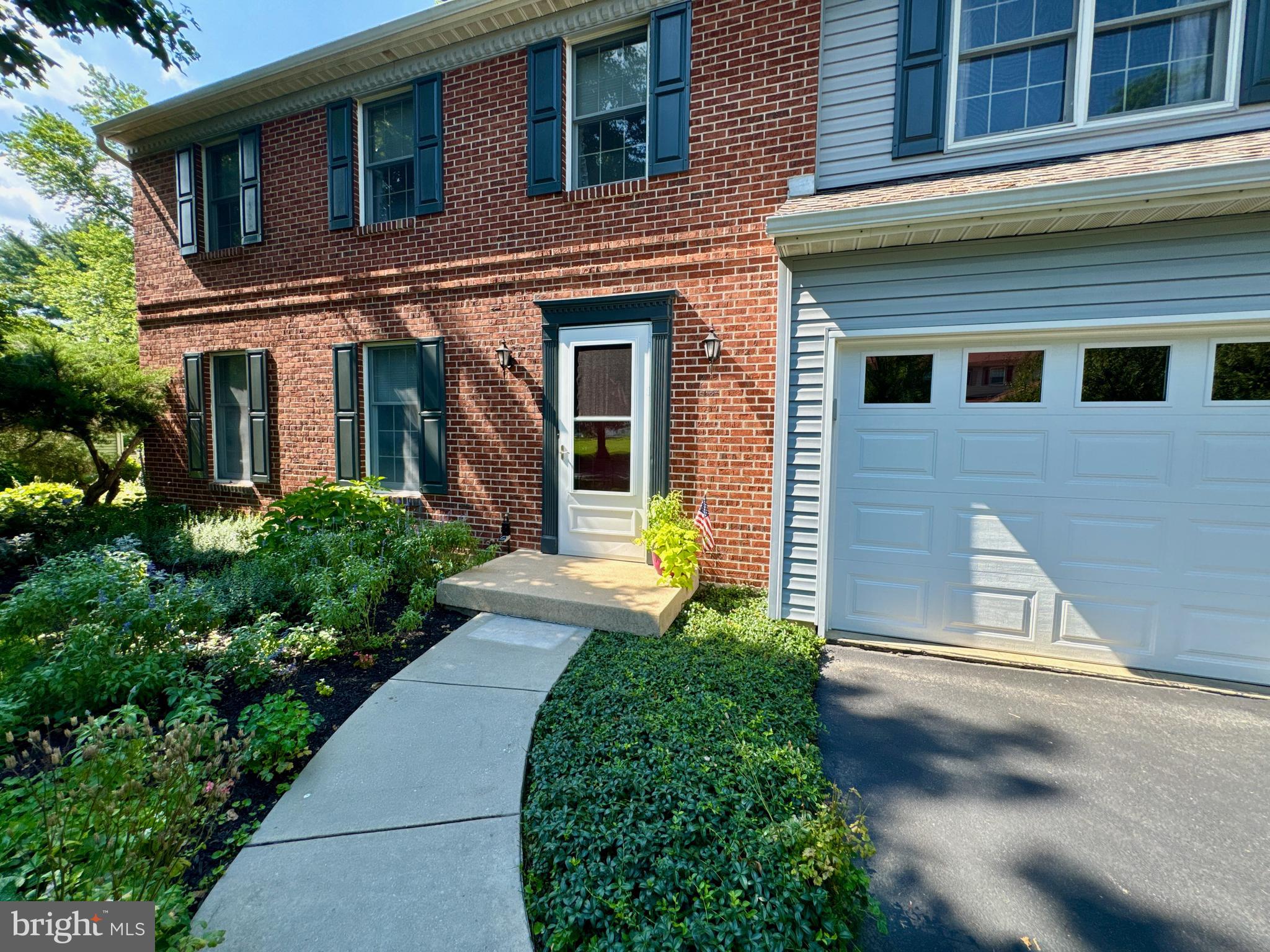 4135 CAMBERLAY DRIVE