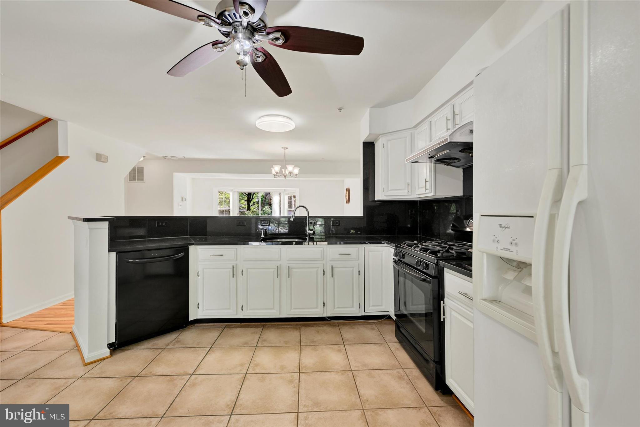 VILLAGE OF LONG REACH - Residential