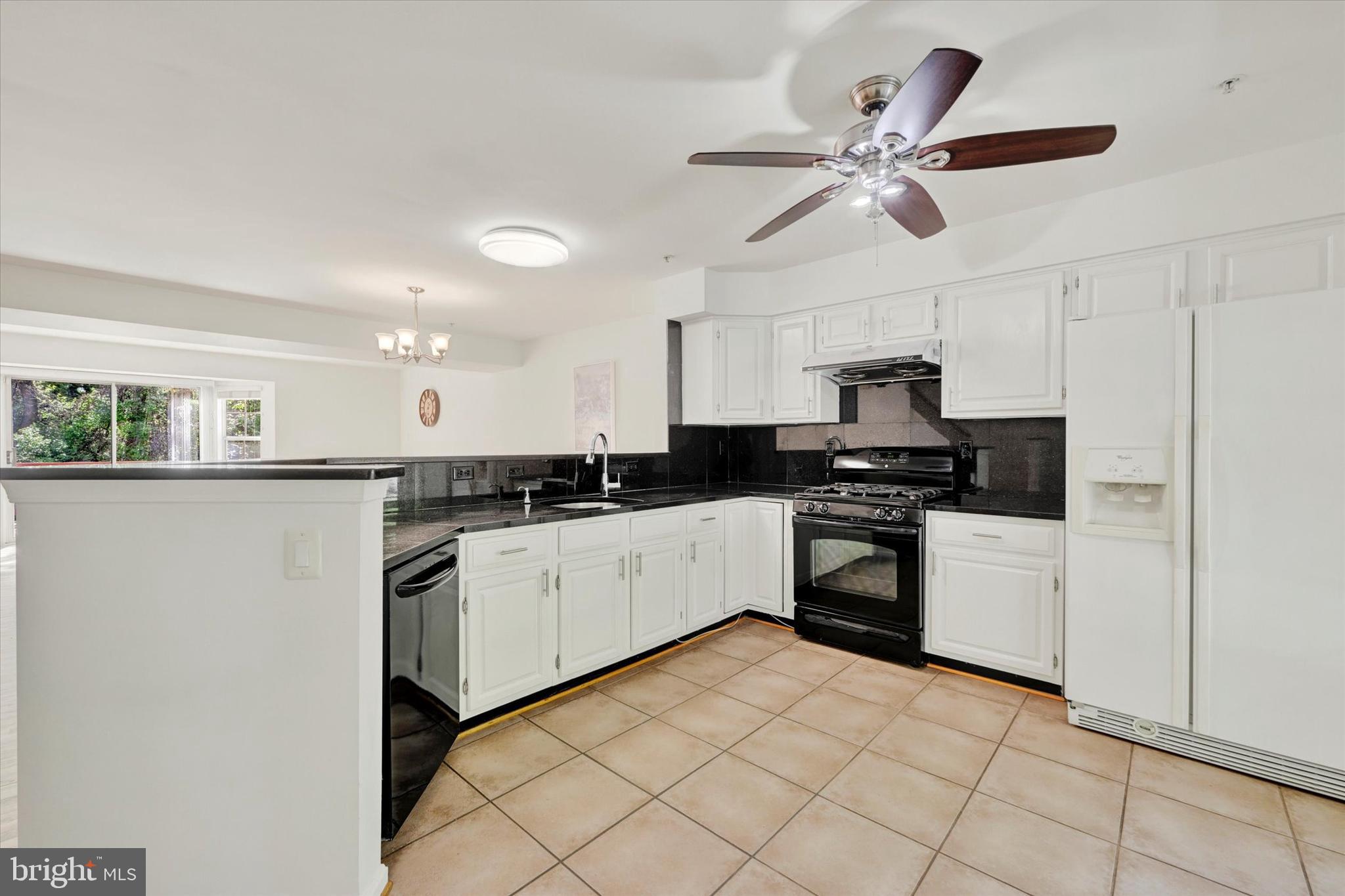 VILLAGE OF LONG REACH - Residential