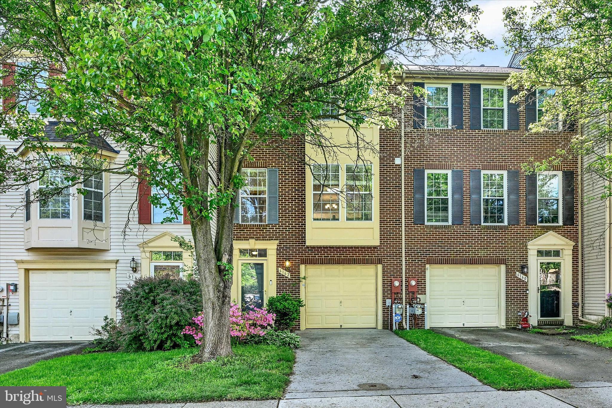 VILLAGE OF LONG REACH - Residential